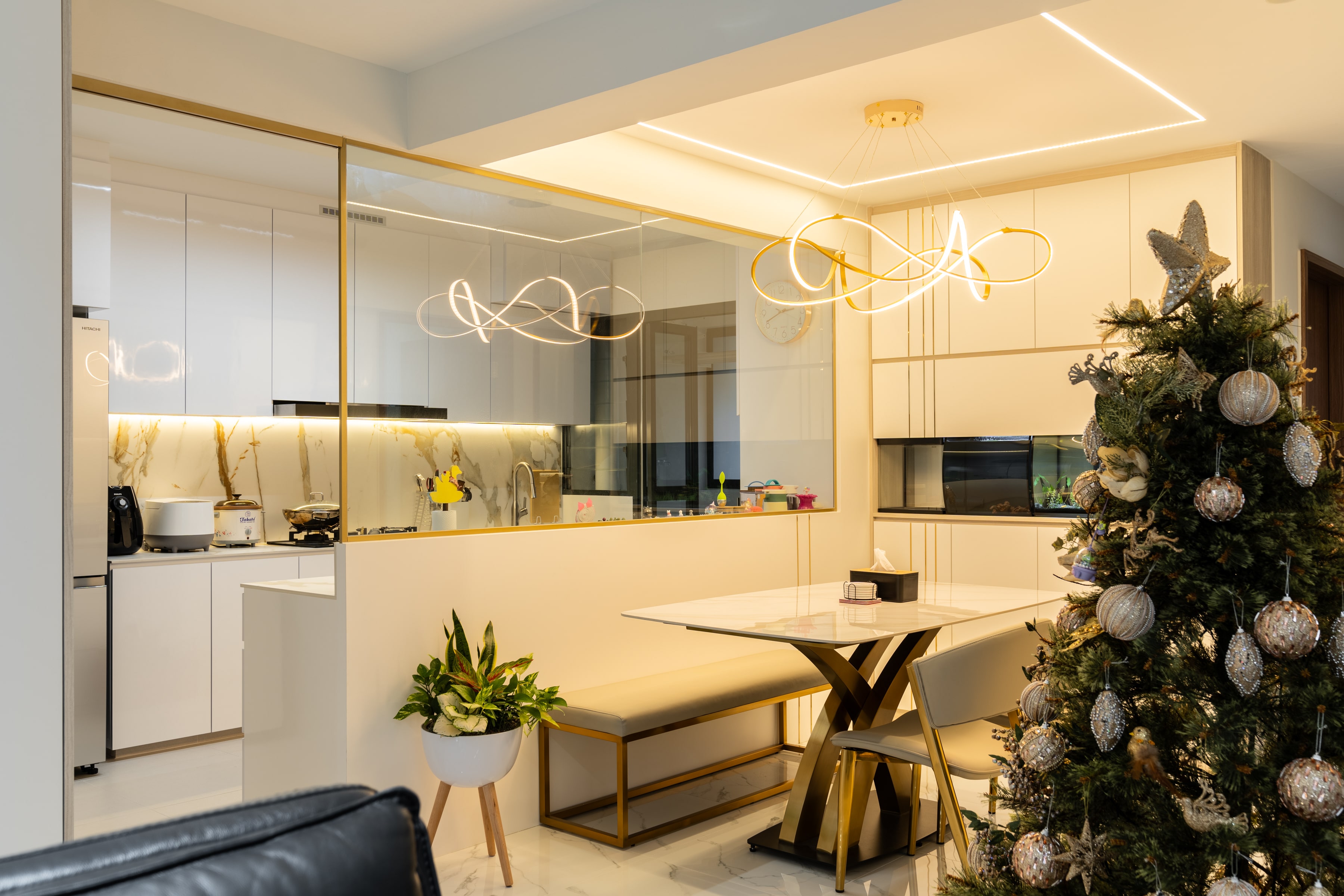 Modern Design - Dining Room - HDB 5 Room - Design by Design 4 Space Pte Ltd