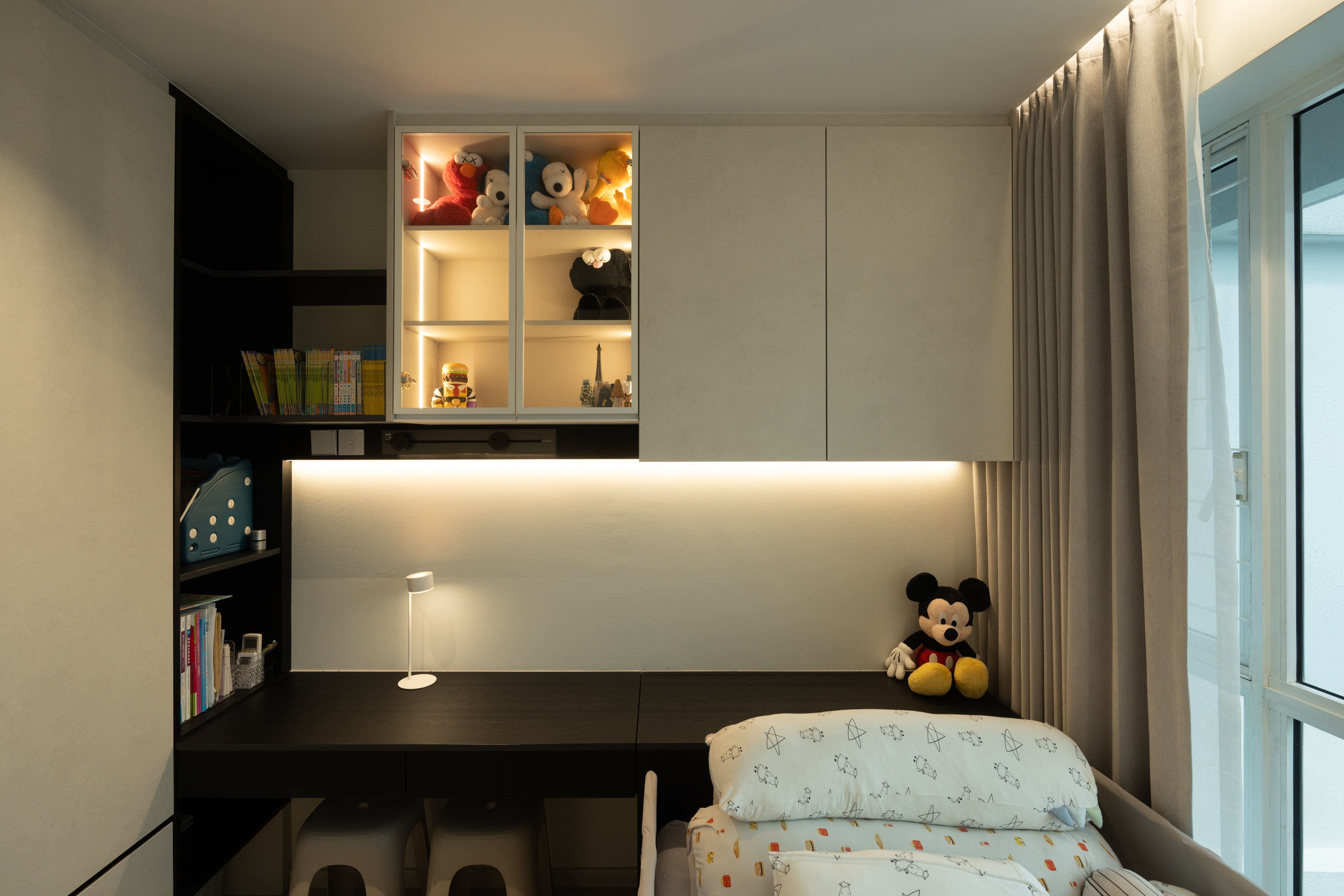 Contemporary, Modern Design - Bedroom - Condominium - Design by Design 4 Space Pte Ltd