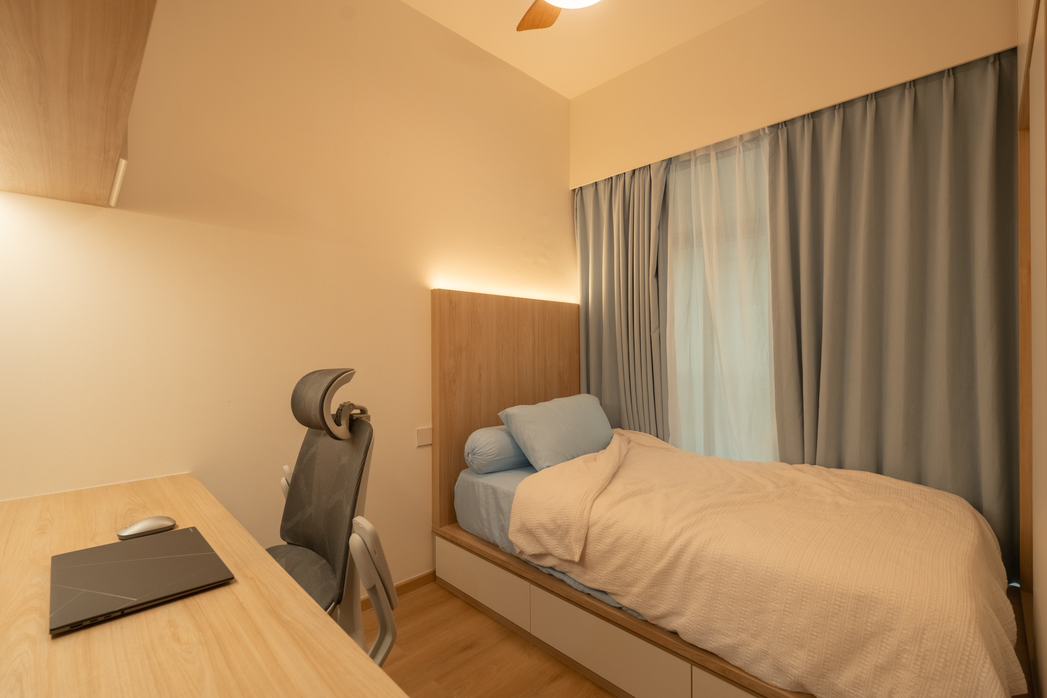 Contemporary, Modern Design - Bedroom - Condominium - Design by Design 4 Space Pte Ltd
