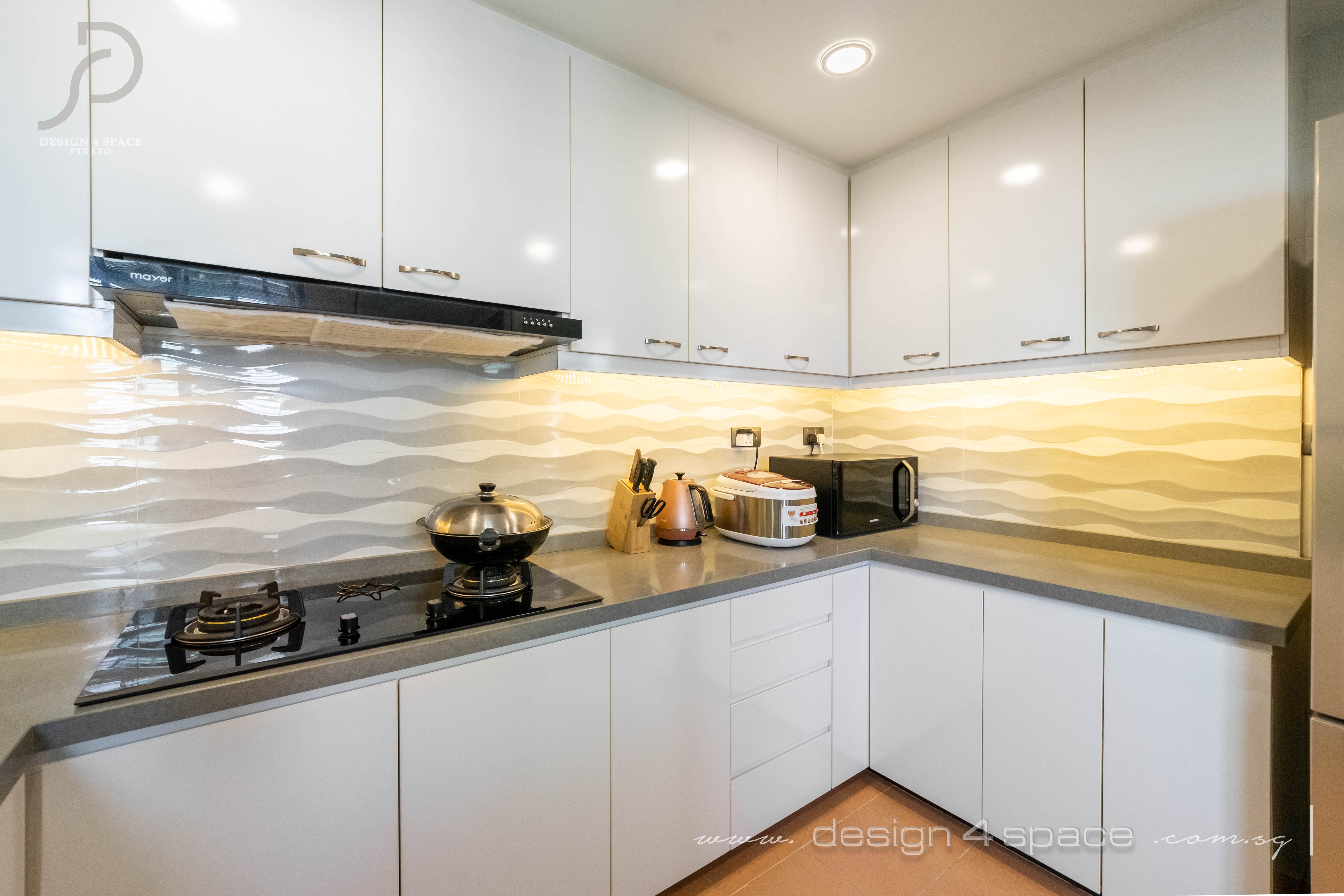 Modern Design - Kitchen - Condominium - Design by Design 4 Space Pte Ltd