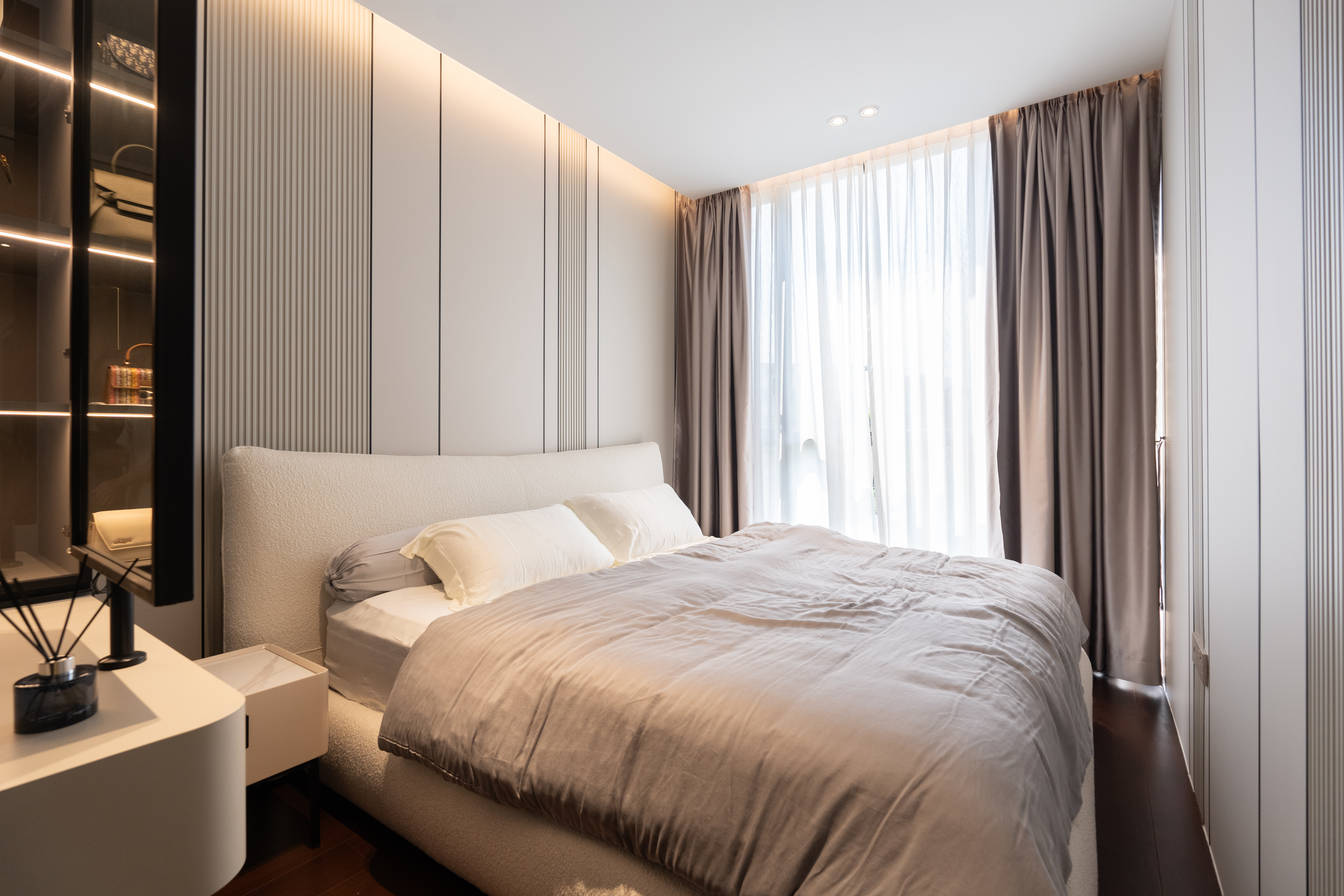 Contemporary, Modern Design - Bedroom - Condominium - Design by Design 4 Space Pte Ltd