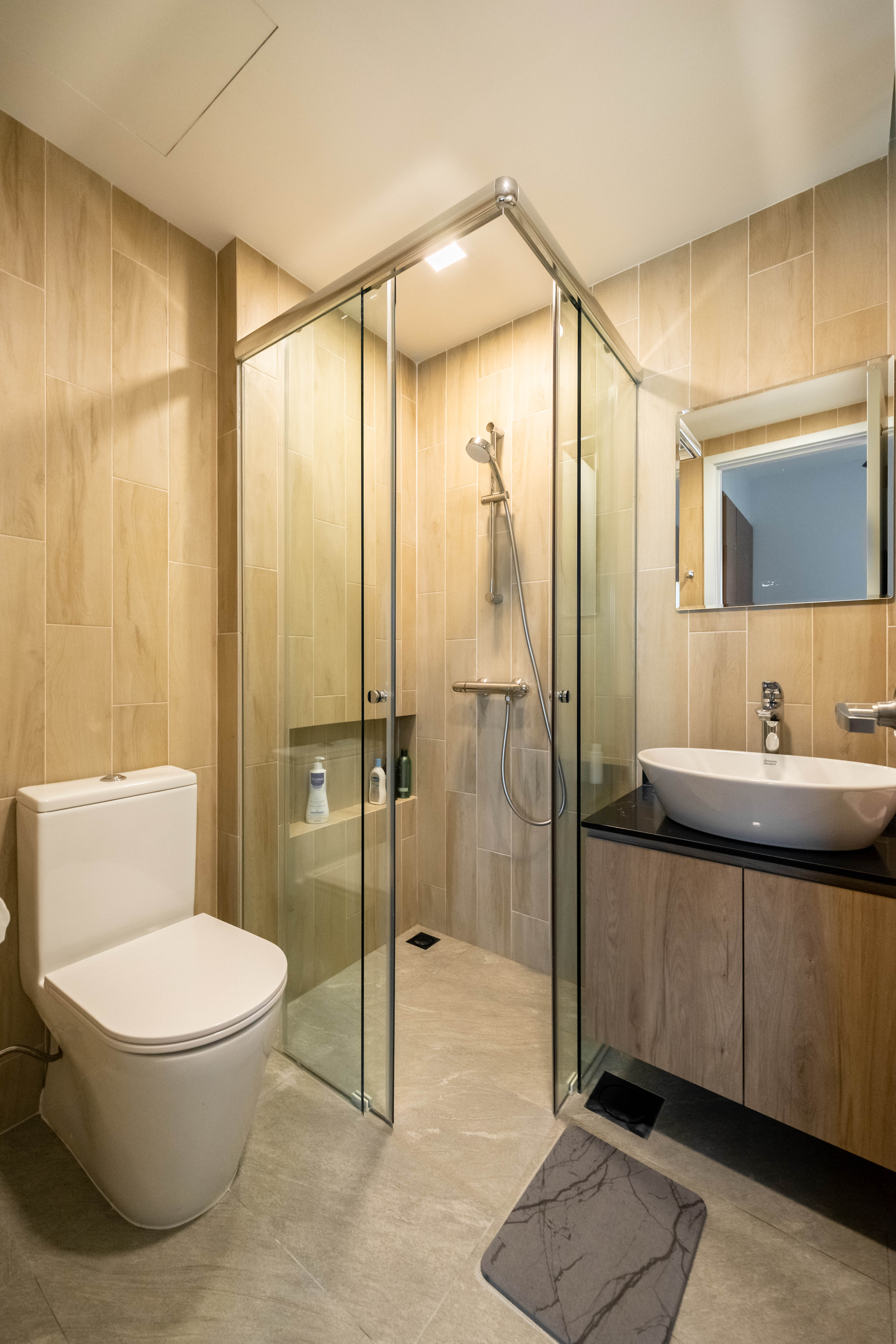 Minimalist, Modern Design - Bathroom - Condominium - Design by Design 4 Space Pte Ltd