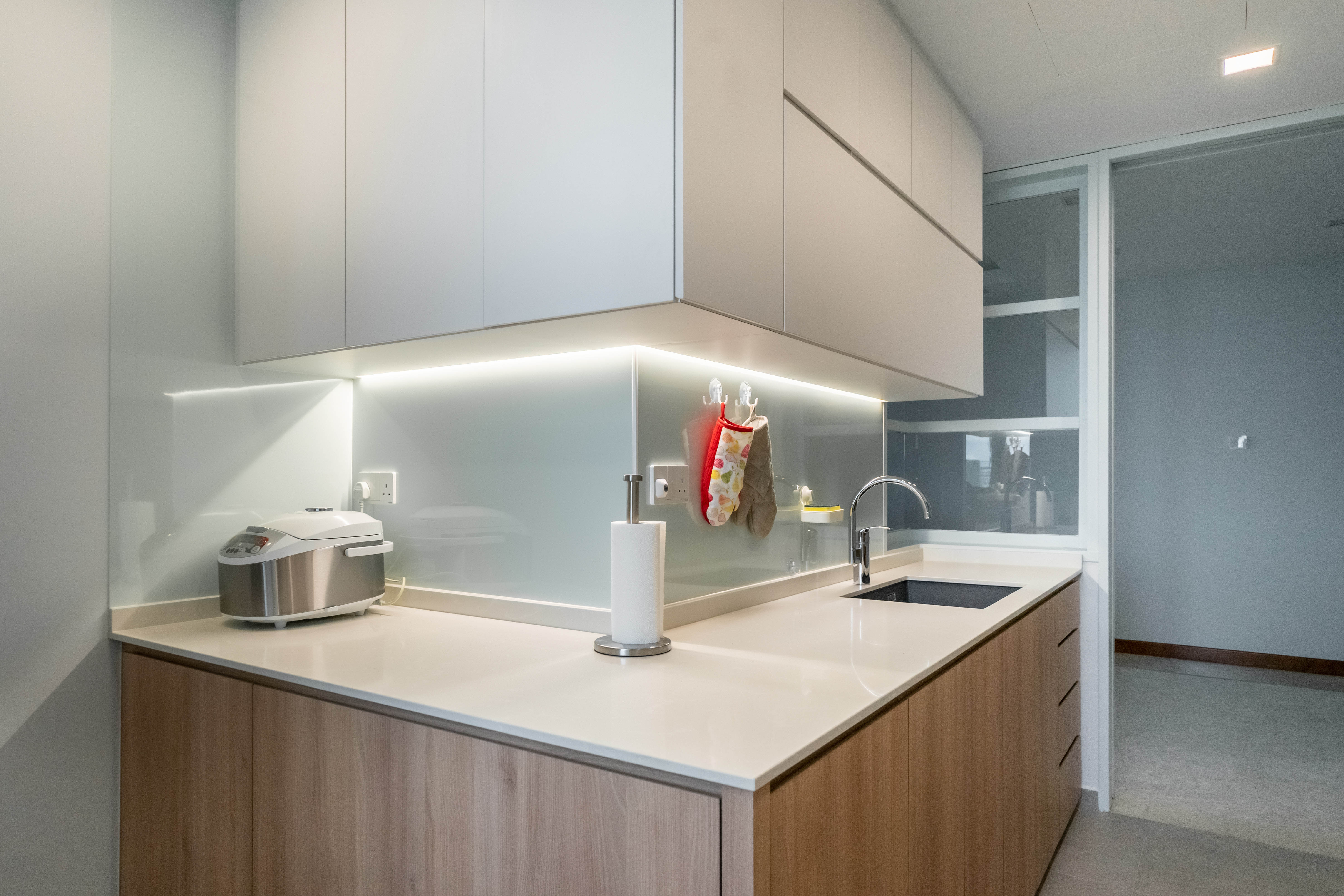 Minimalist, Modern Design - Kitchen - Condominium - Design by Design 4 Space Pte Ltd