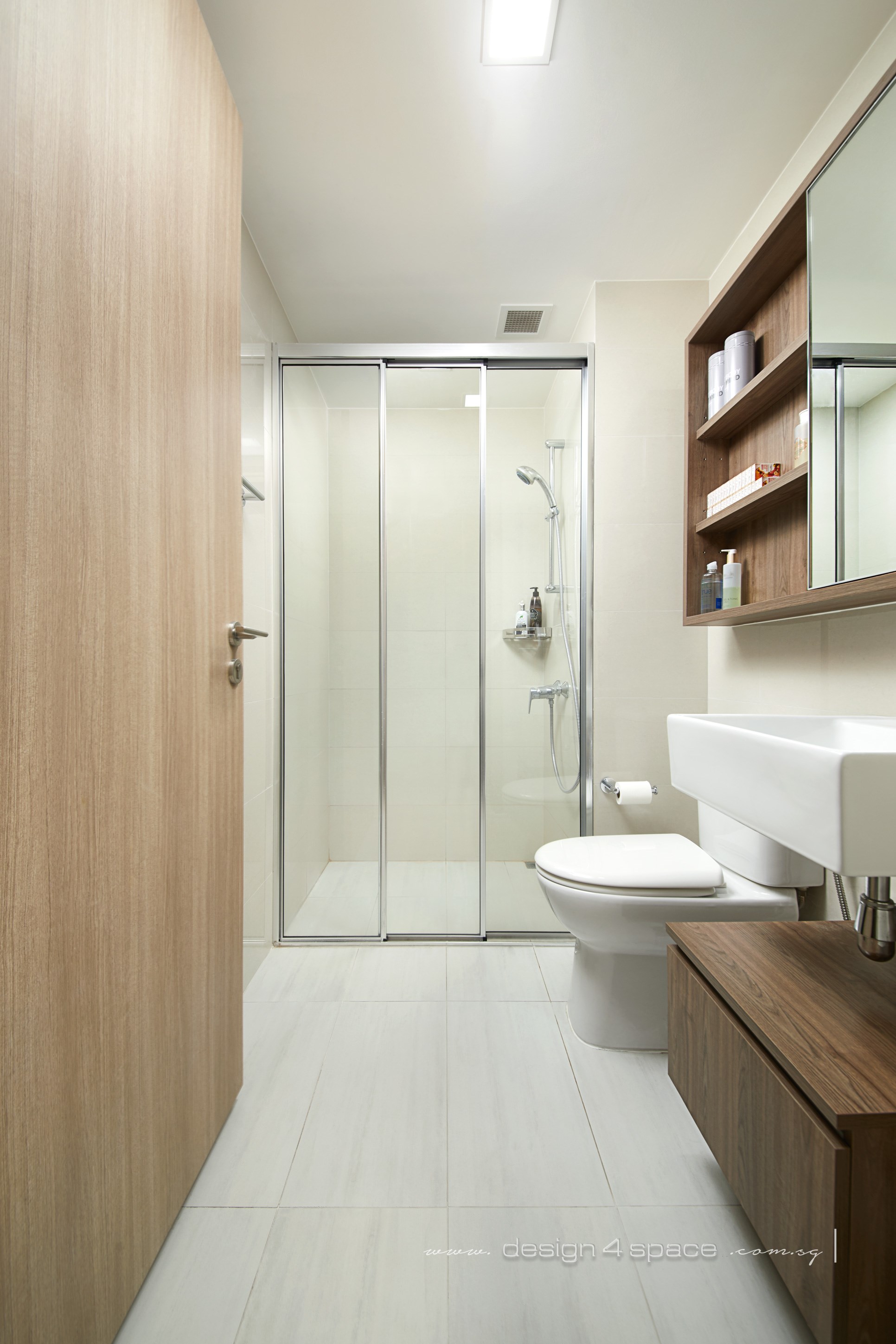 Modern Design - Bathroom - Condominium - Design by Design 4 Space Pte Ltd