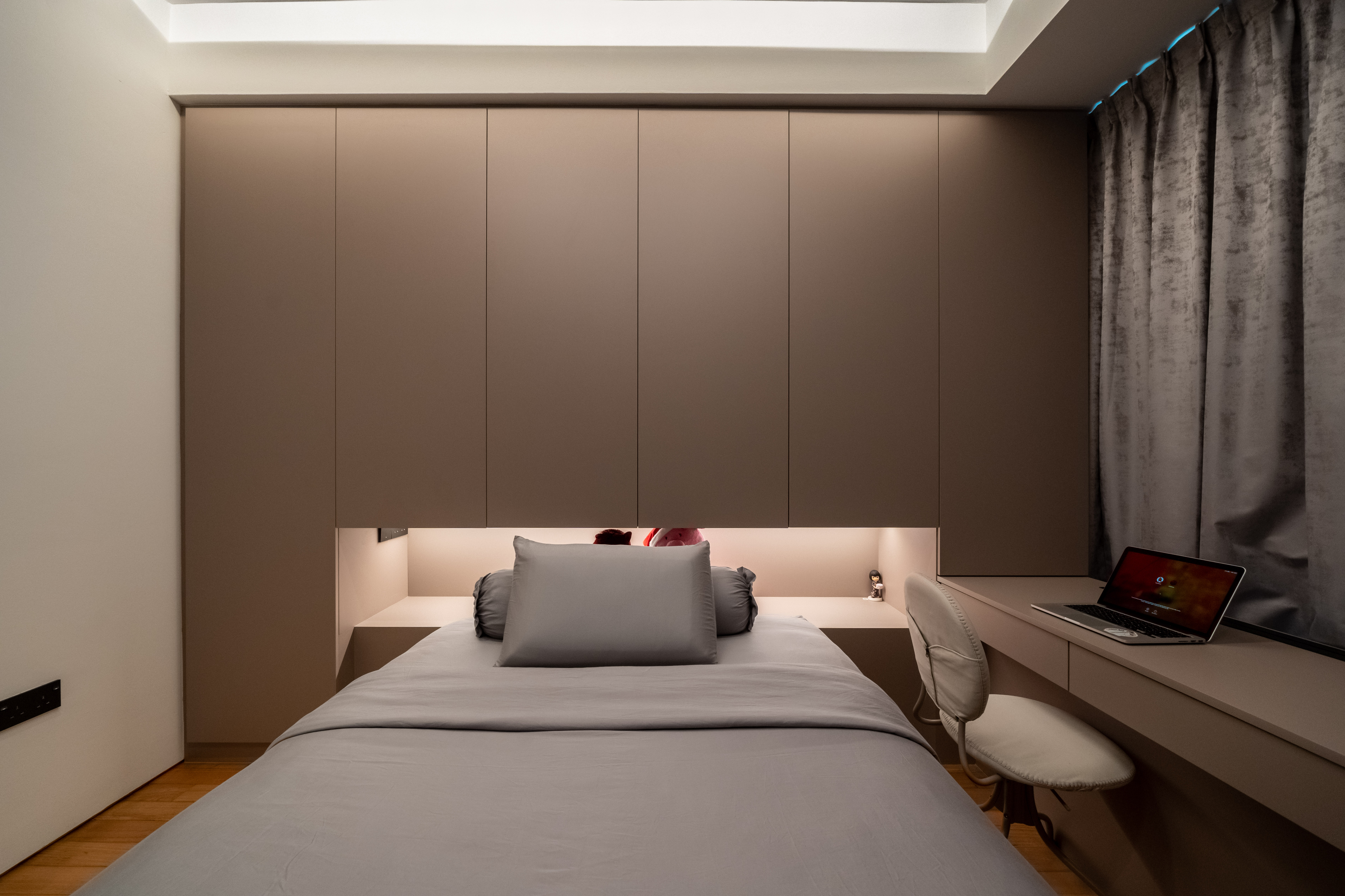 Modern Design - Bedroom - Condominium - Design by Design 4 Space Pte Ltd