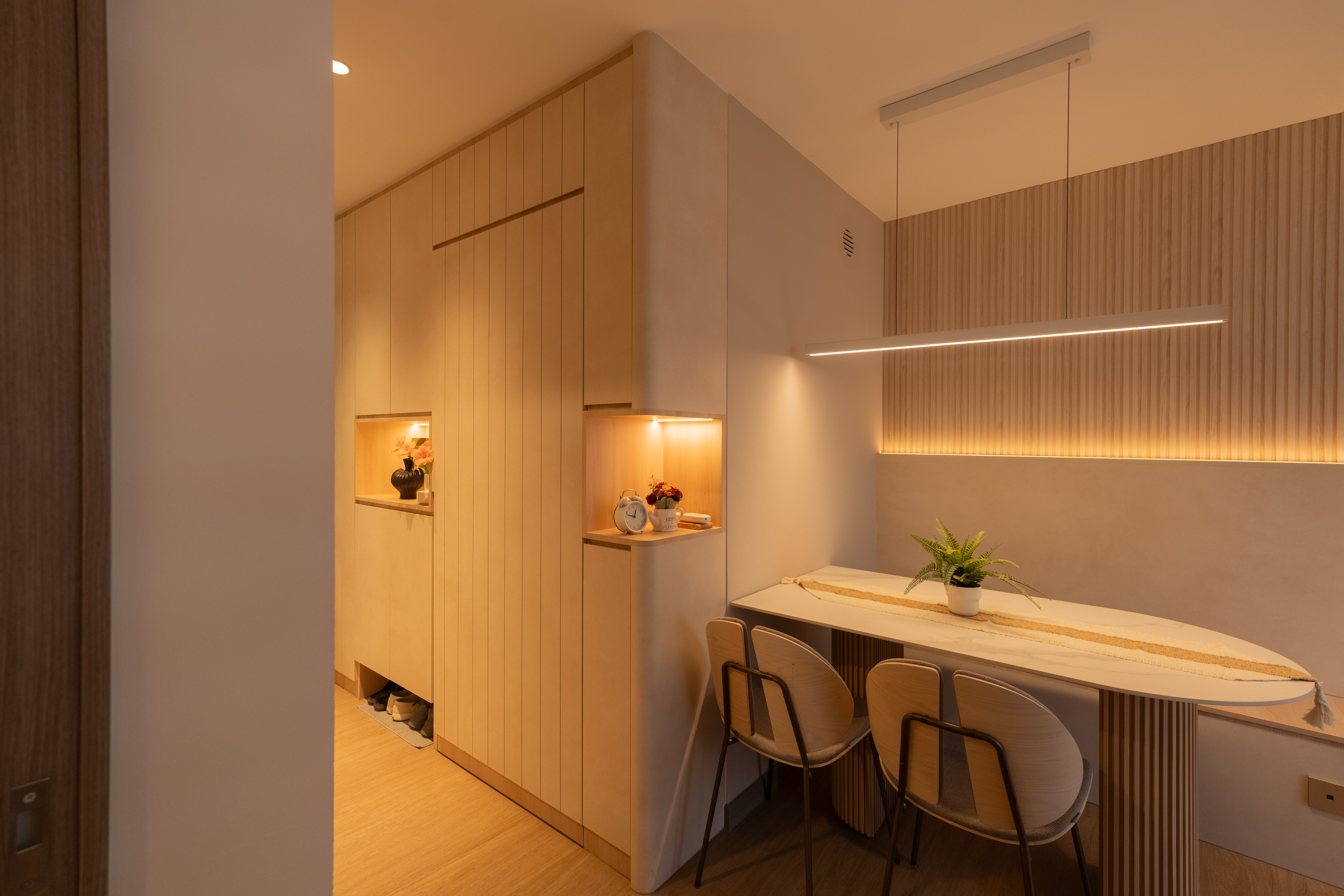 Modern Design - Dining Room - HDB Studio Apartment - Design by Design 4 Space Pte Ltd