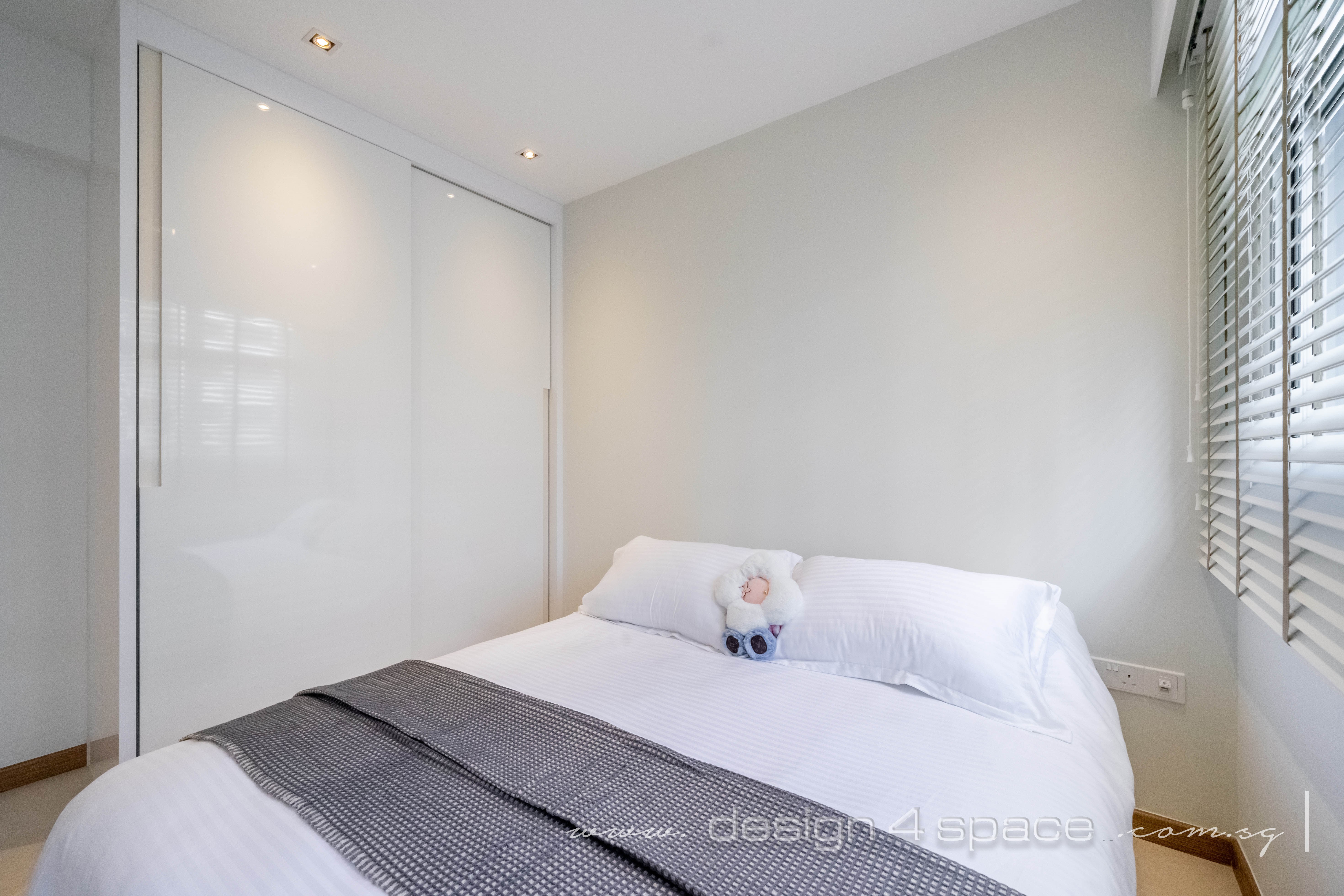 Minimalist Design - Bedroom - HDB Studio Apartment - Design by Design 4 Space Pte Ltd