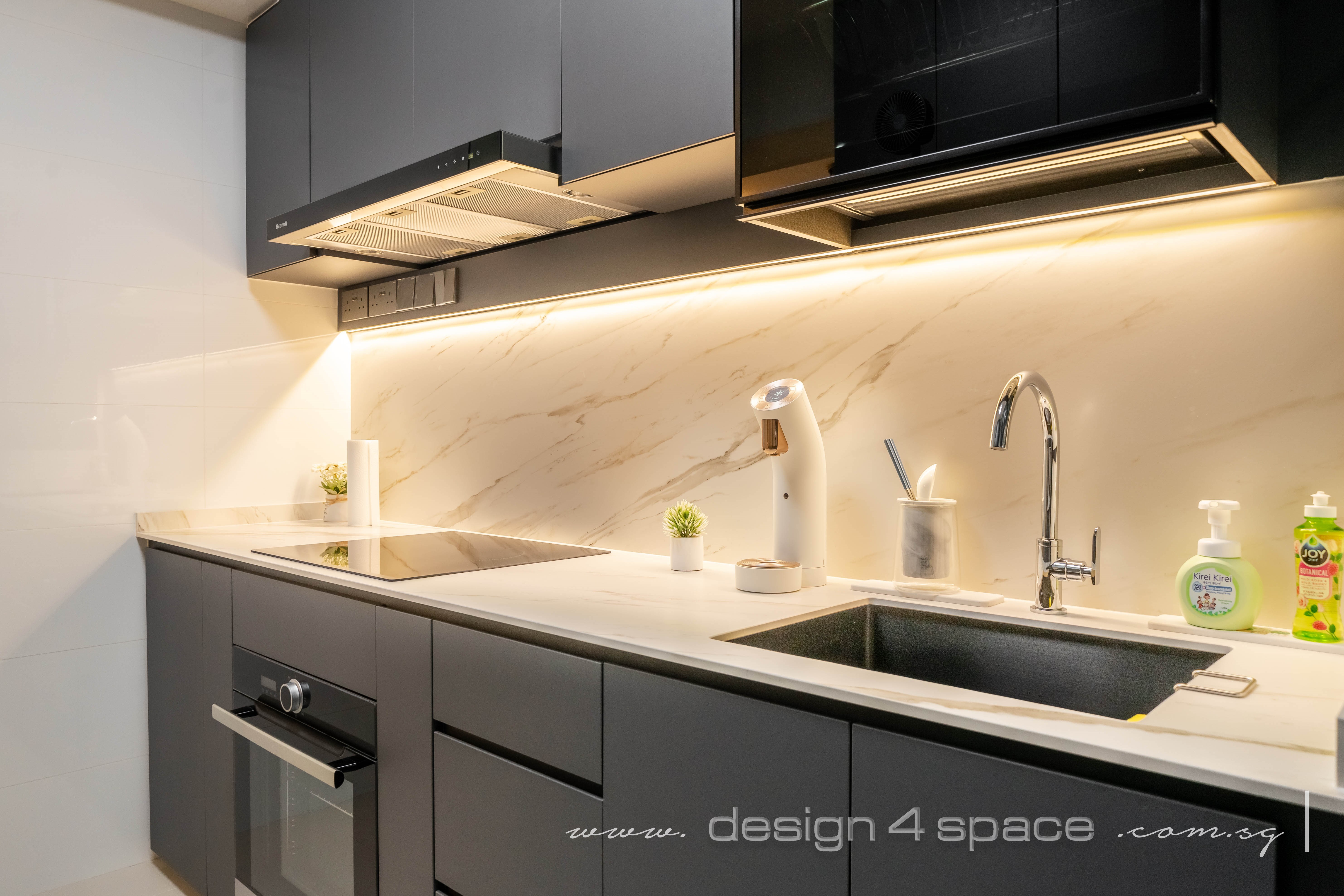 Modern Design - Kitchen - HDB 3 Room - Design by Design 4 Space Pte Ltd