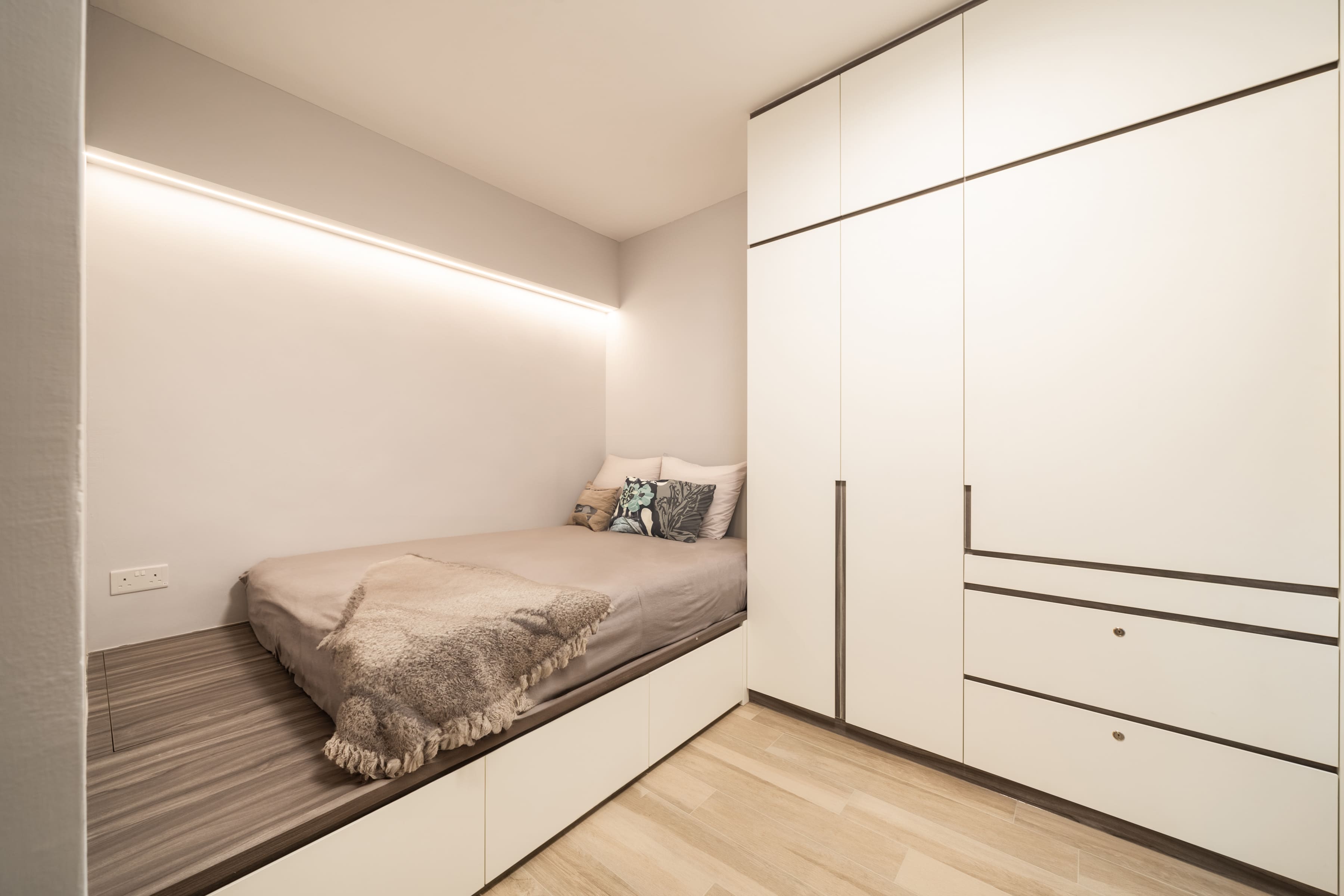 Modern Design - Bedroom - HDB 3 Room - Design by Design 4 Space Pte Ltd