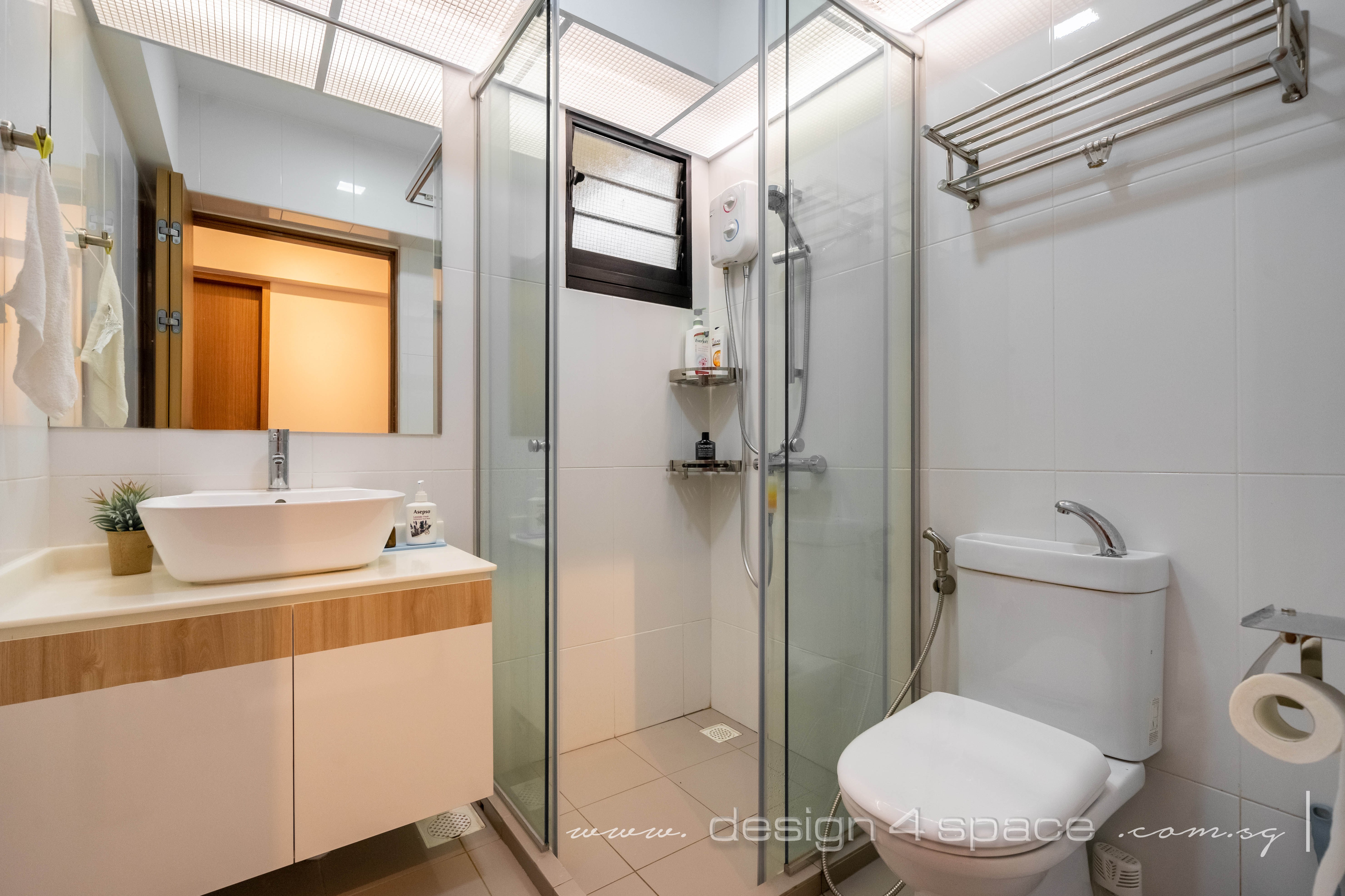 Contemporary, Modern Design - Bathroom - HDB 4 Room - Design by Design 4 Space Pte Ltd