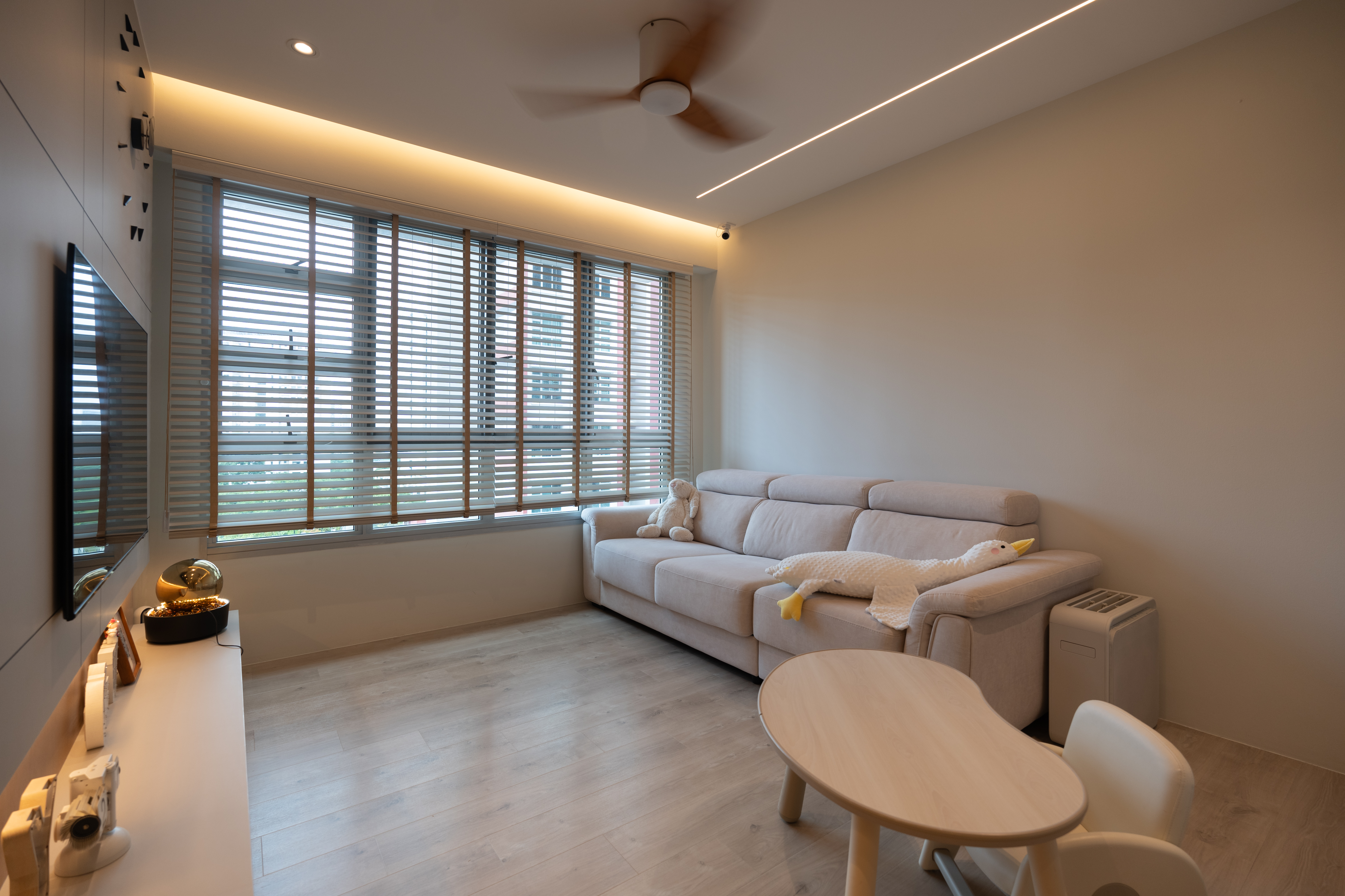 Contemporary Design - Living Room - HDB 4 Room - Design by Design 4 Space Pte Ltd