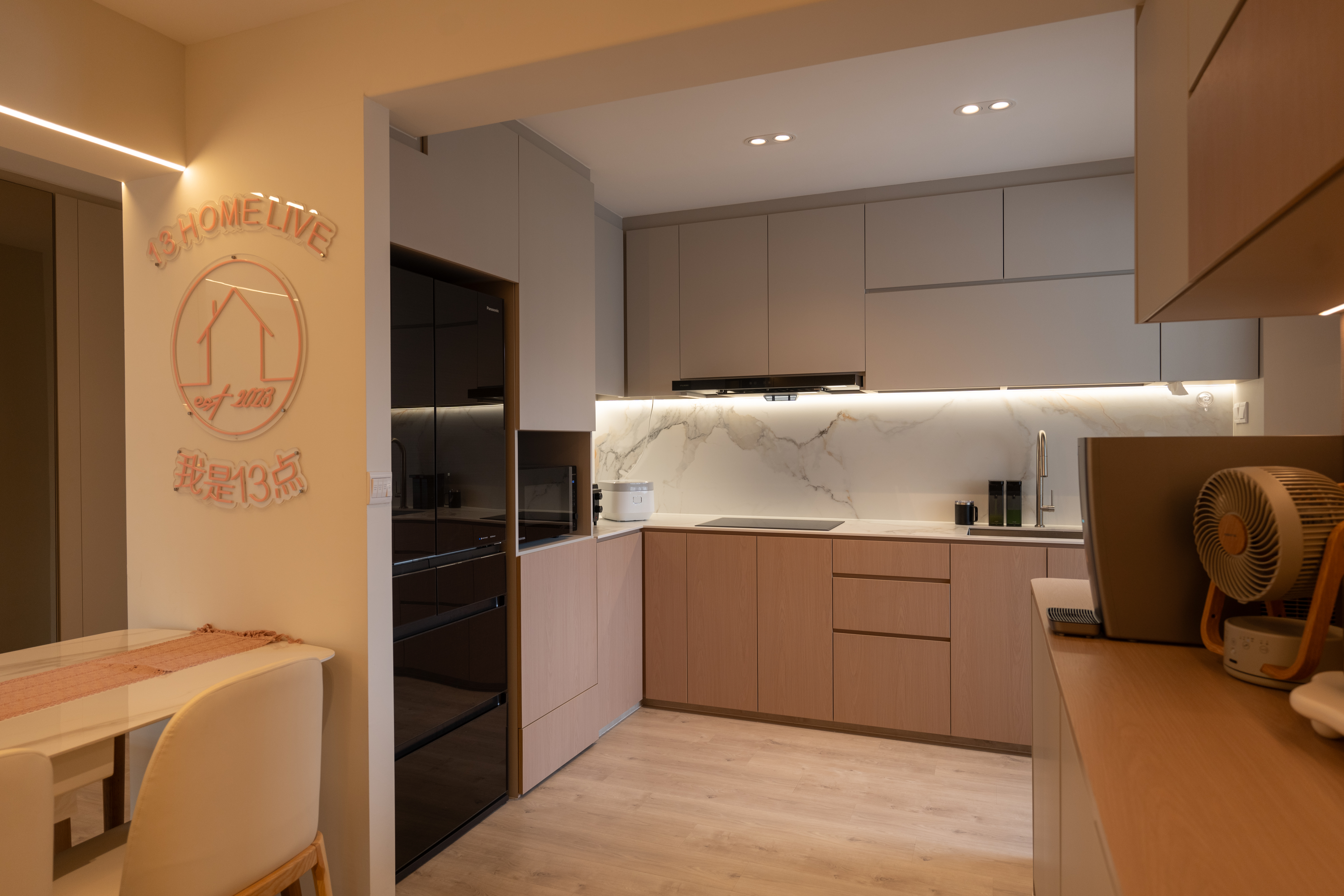 Contemporary Design - Kitchen - HDB 4 Room - Design by Design 4 Space Pte Ltd