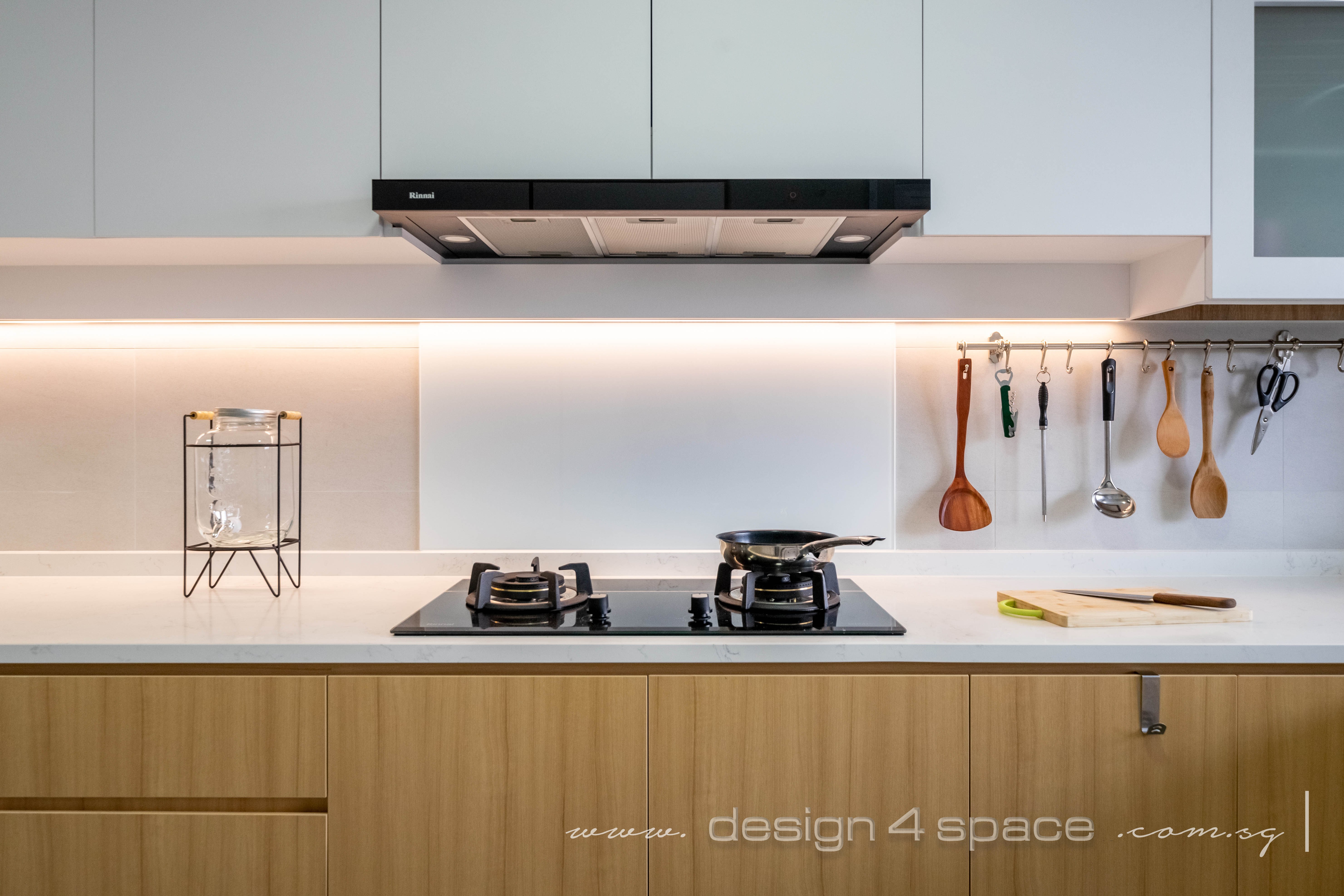 Modern Design - Kitchen - HDB 5 Room - Design by Design 4 Space Pte Ltd