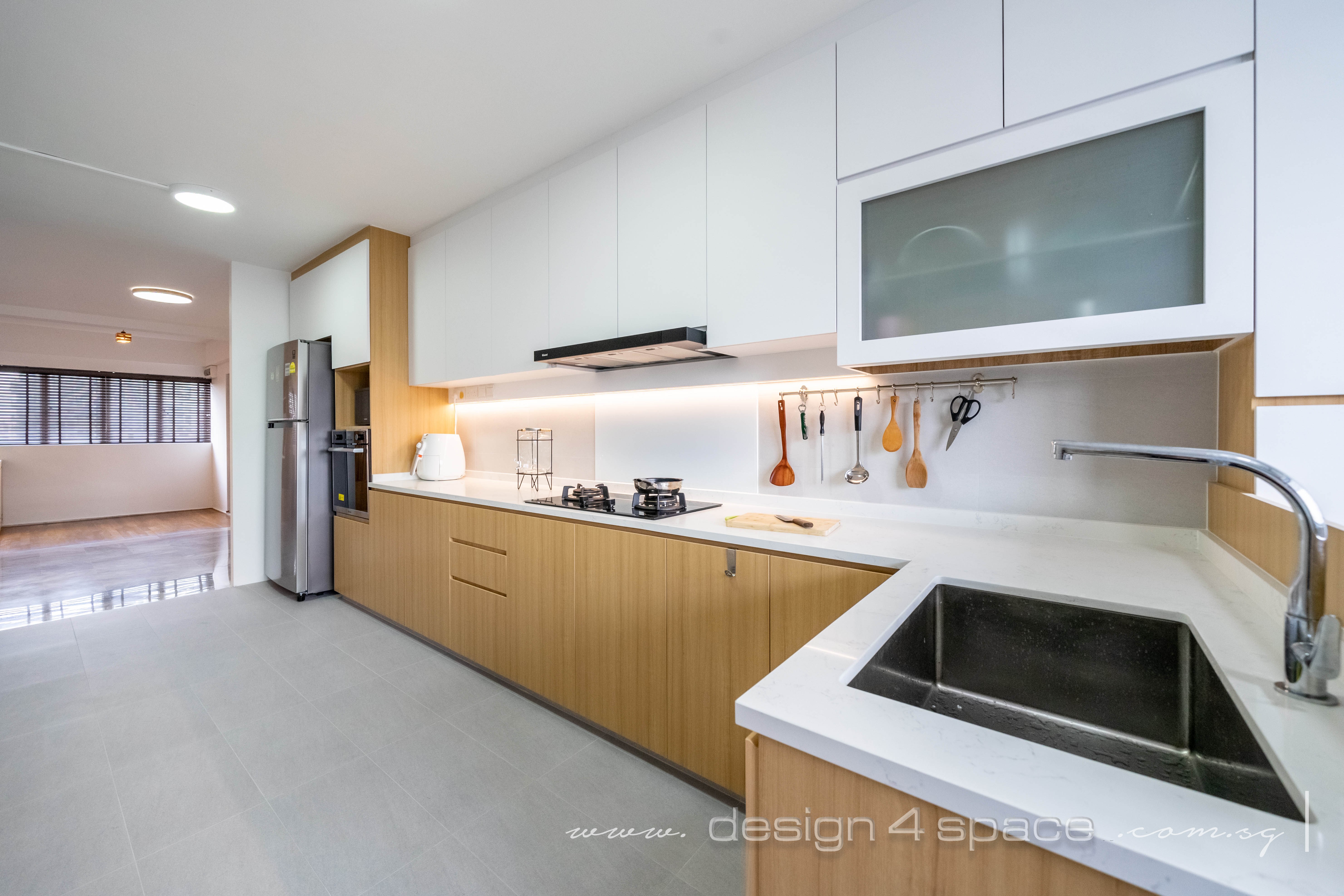 Modern Design - Kitchen - HDB 5 Room - Design by Design 4 Space Pte Ltd