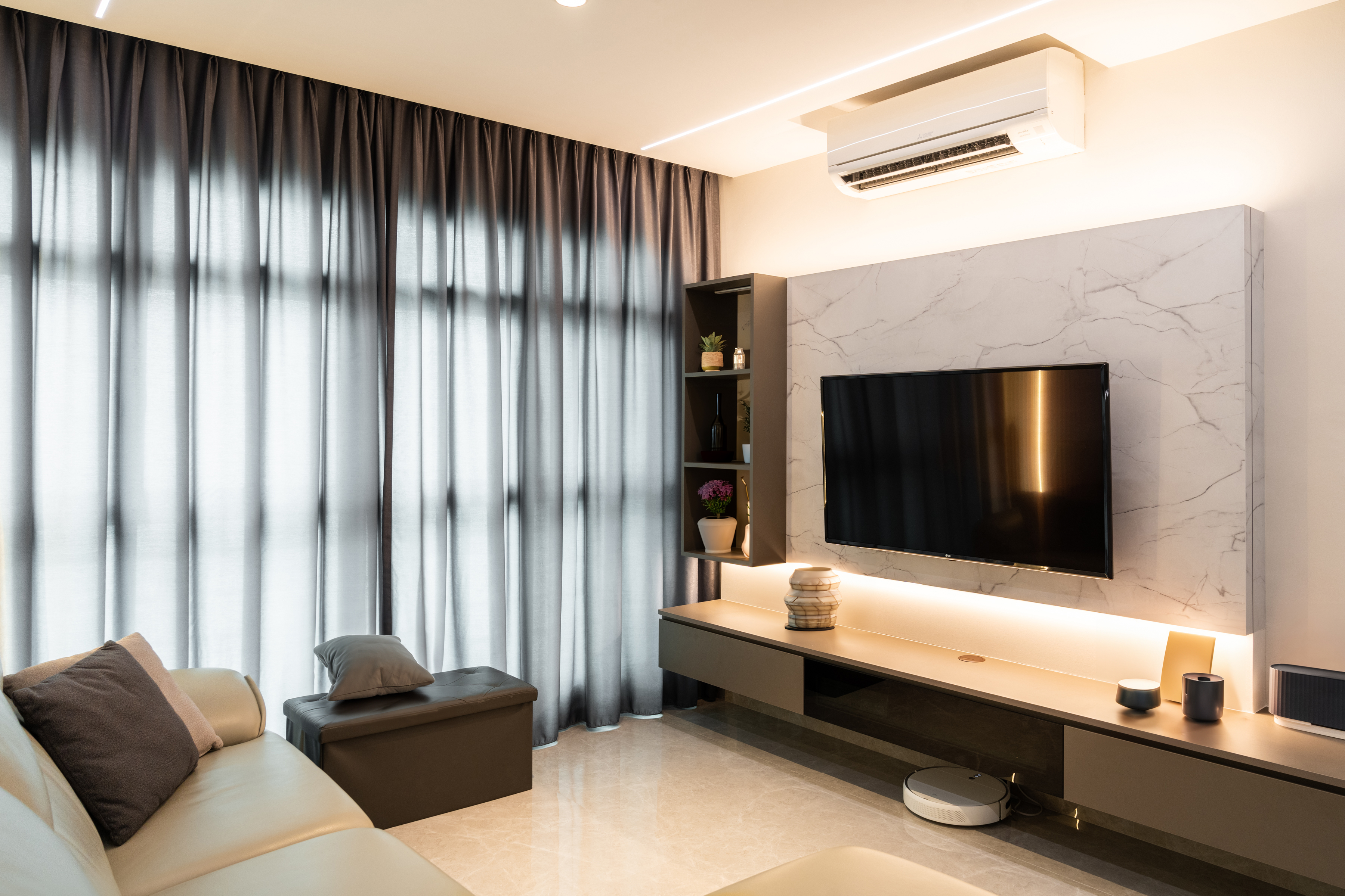 Modern Design - Living Room - HDB 5 Room - Design by Design 4 Space Pte Ltd