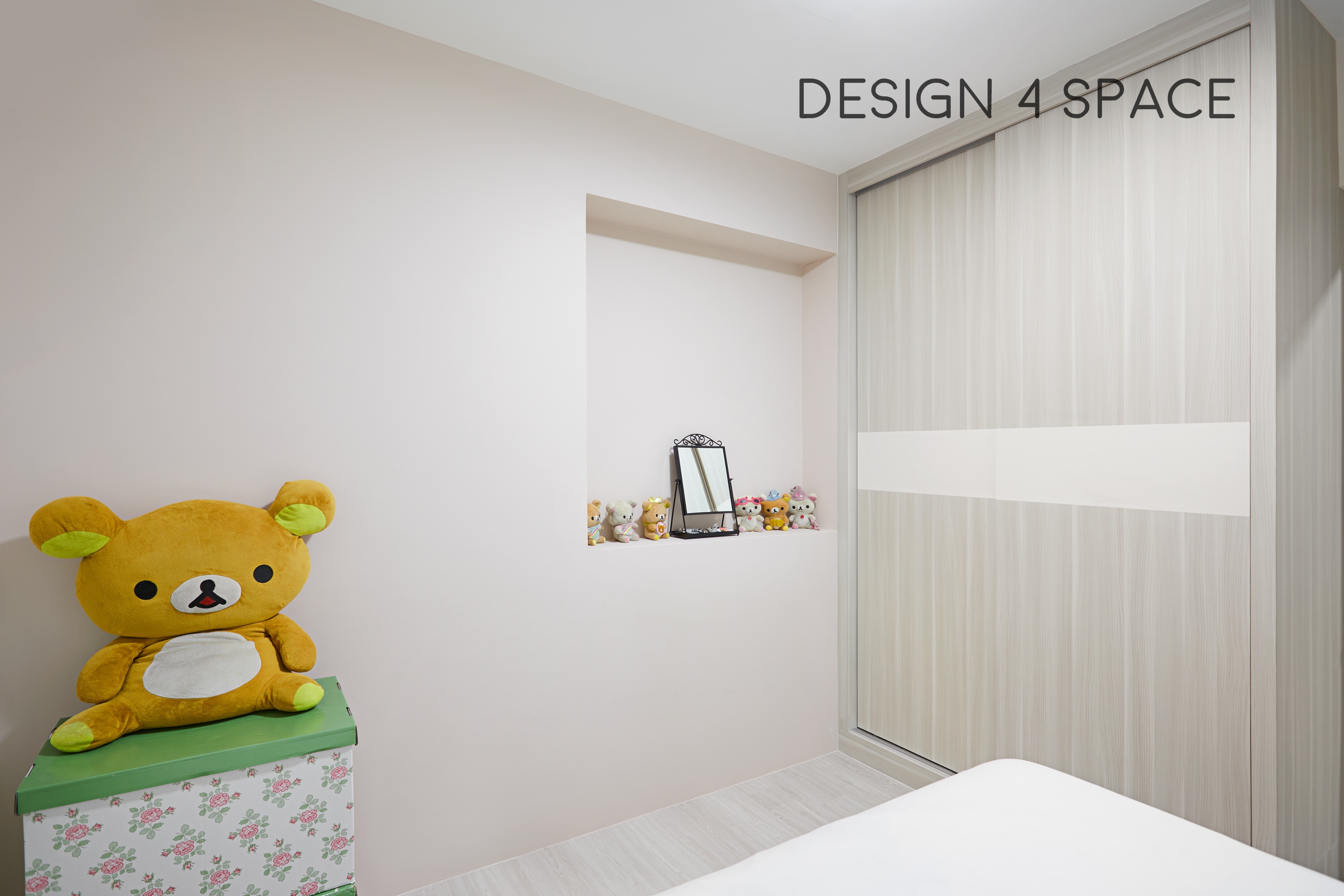 Contemporary, Modern Design - Bedroom - HDB 5 Room - Design by Design 4 Space Pte Ltd