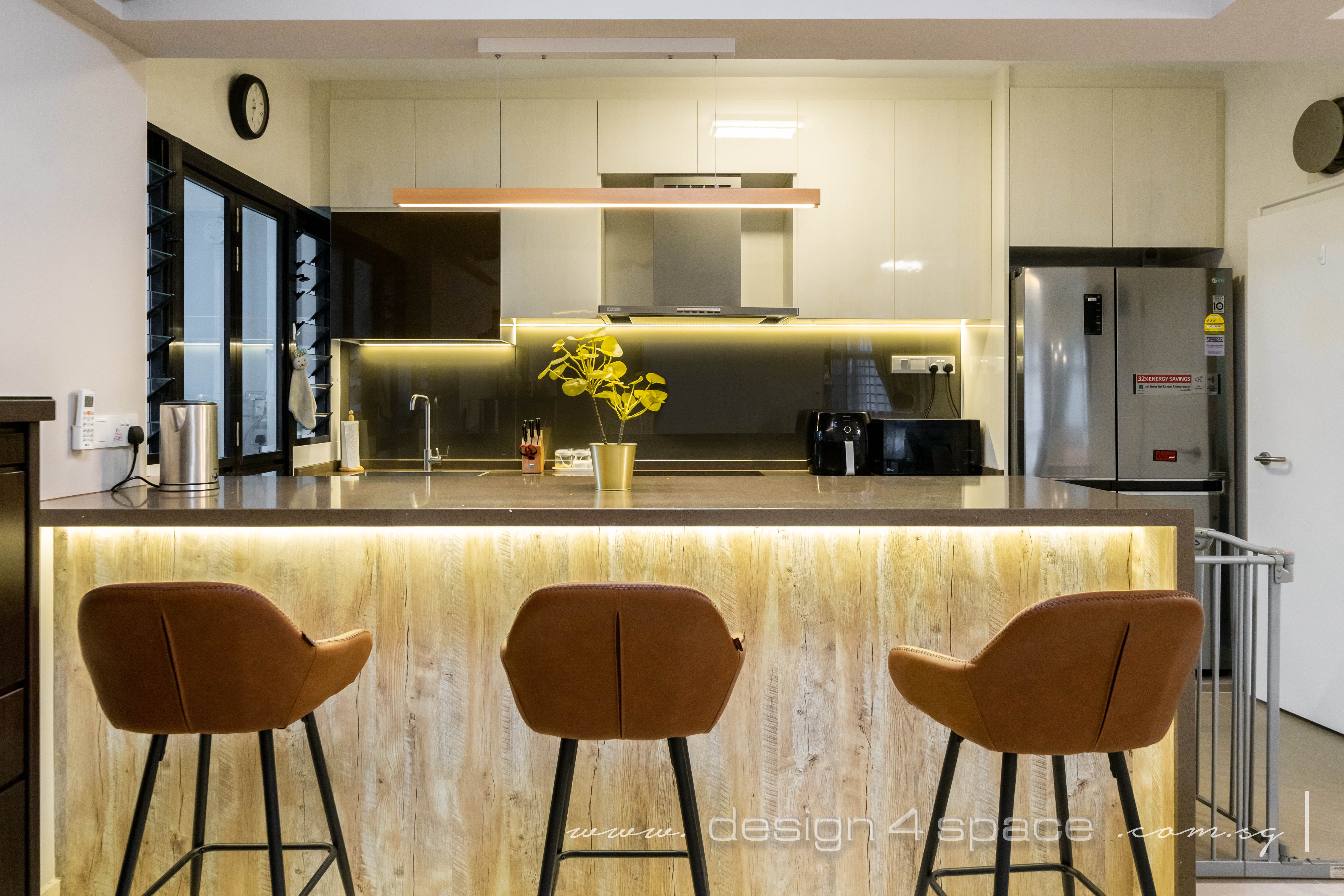 Contemporary, Modern Design - Kitchen - HDB 5 Room - Design by Design 4 Space Pte Ltd