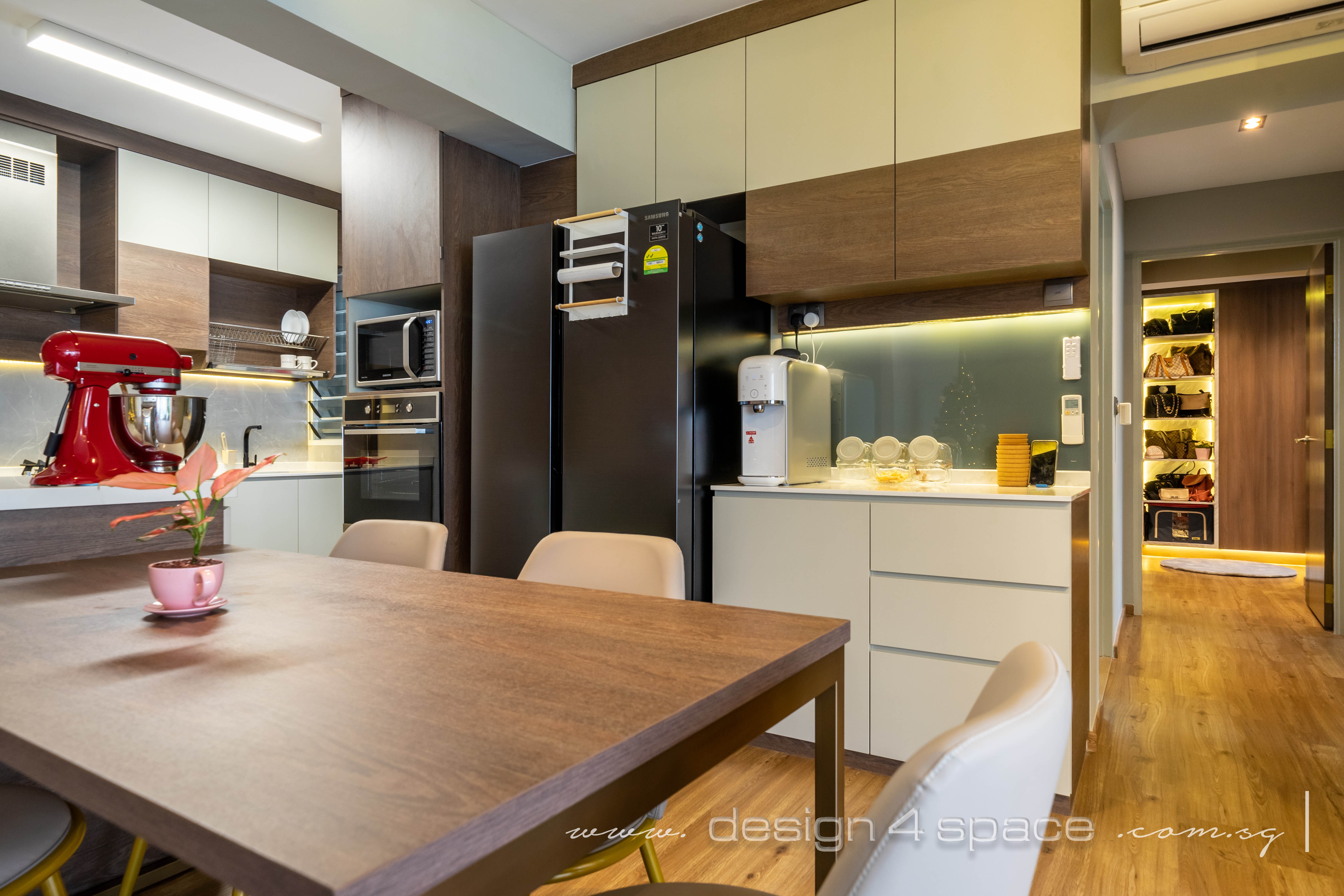 Modern Design - Dining Room - HDB 5 Room - Design by Design 4 Space Pte Ltd