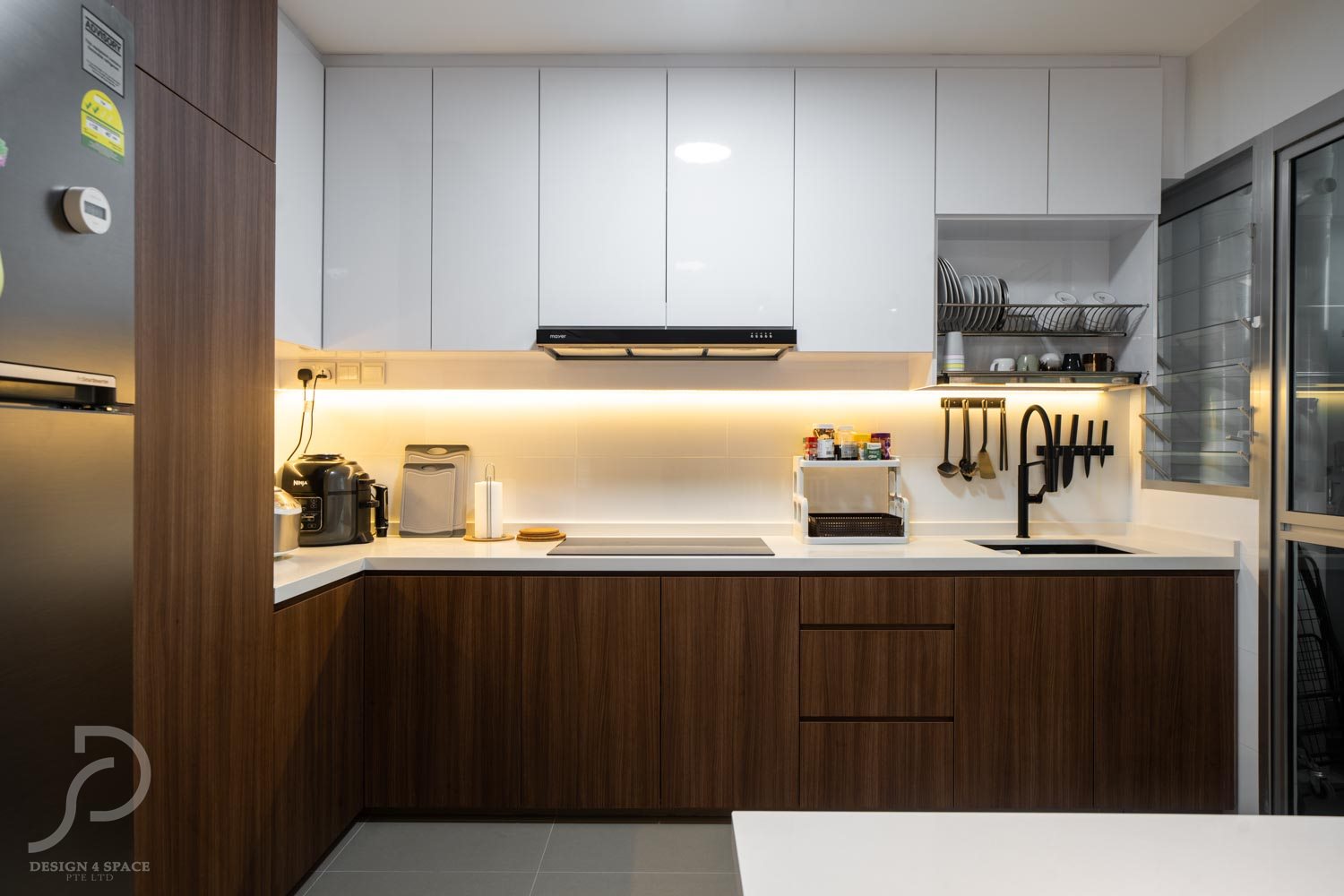 Contemporary, Modern Design - Kitchen - HDB 5 Room - Design by Design 4 Space Pte Ltd