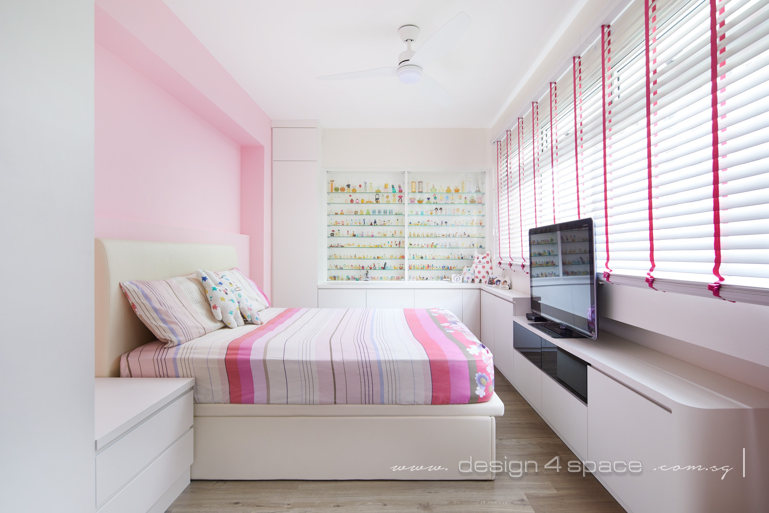 Modern Design - Bedroom - HDB 5 Room - Design by Design 4 Space Pte Ltd