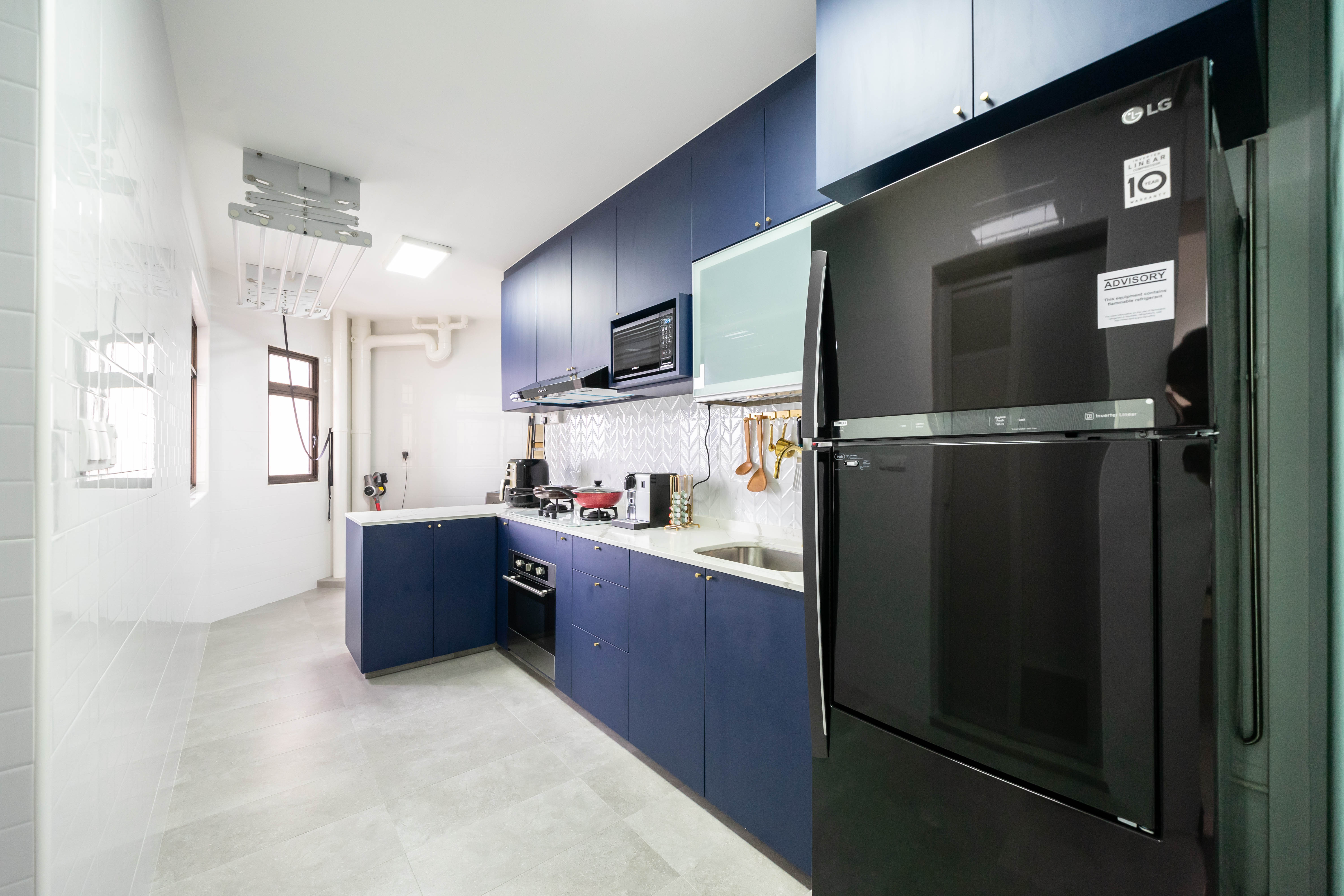 Contemporary Design - Kitchen - HDB 5 Room - Design by Design 4 Space Pte Ltd