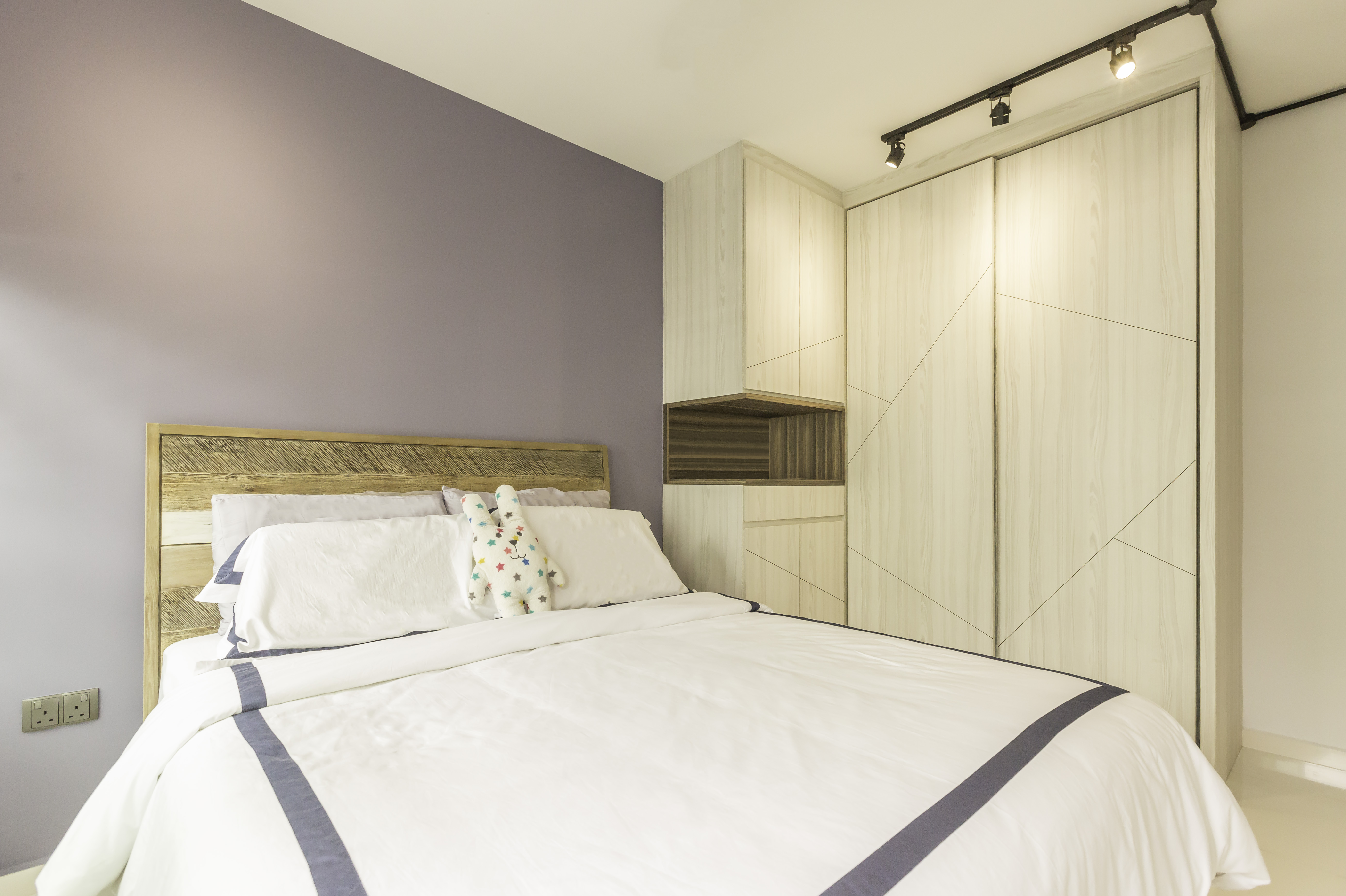 Contemporary, Modern Design - Bedroom - HDB 4 Room - Design by Design 4 Space Pte Ltd