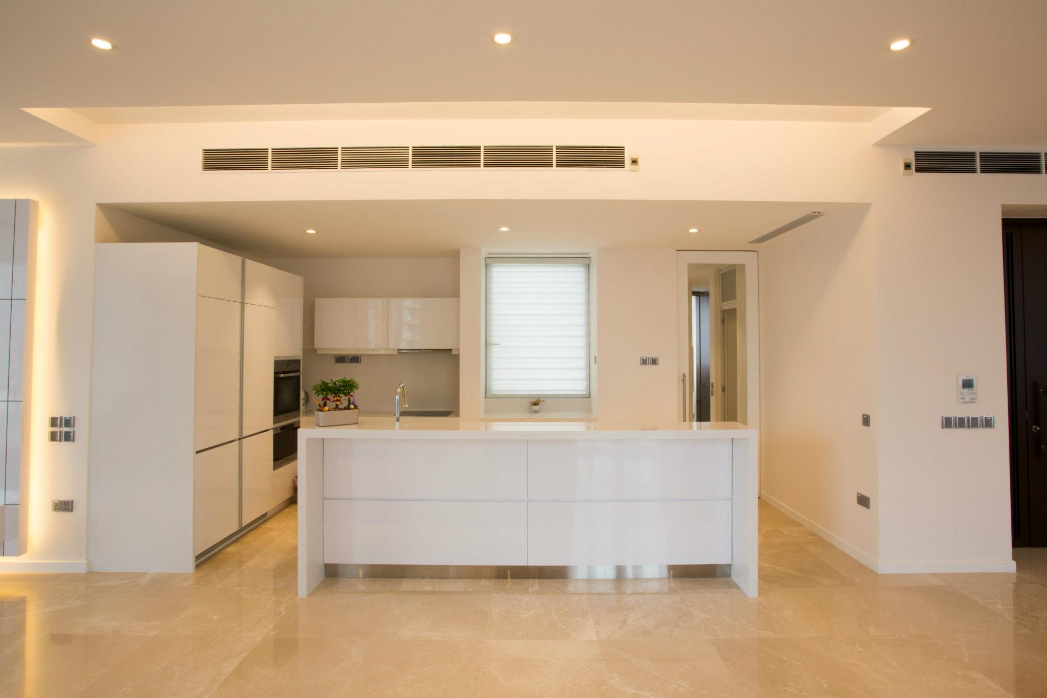 Contemporary, Modern Design - Kitchen - Condominium - Design by Designscale Pte Ltd