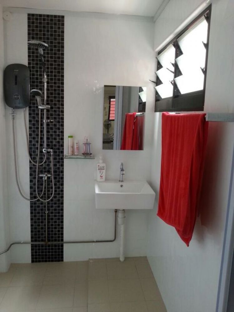 Contemporary Design - Bathroom - HDB 4 Room - Design by Dezign Culture