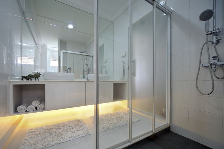 Minimalist Design - Bathroom - HDB Executive Apartment - Design by Distinctidentity Pte Ltd