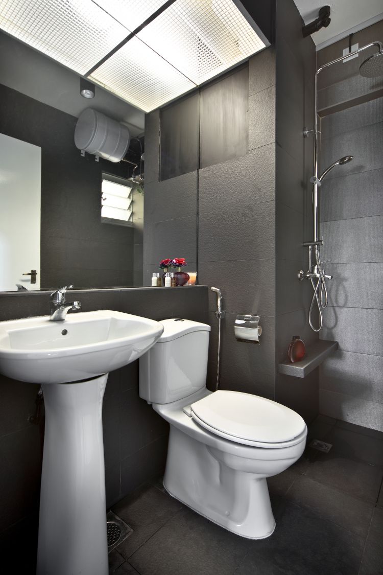 Contemporary Design - Bathroom - HDB 4 Room - Design by Distinctidentity Pte Ltd