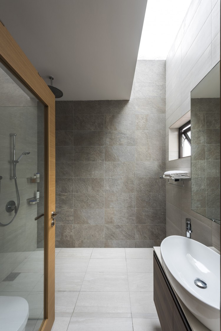 Contemporary Design - Bathroom - Landed House - Design by Distinctidentity Pte Ltd