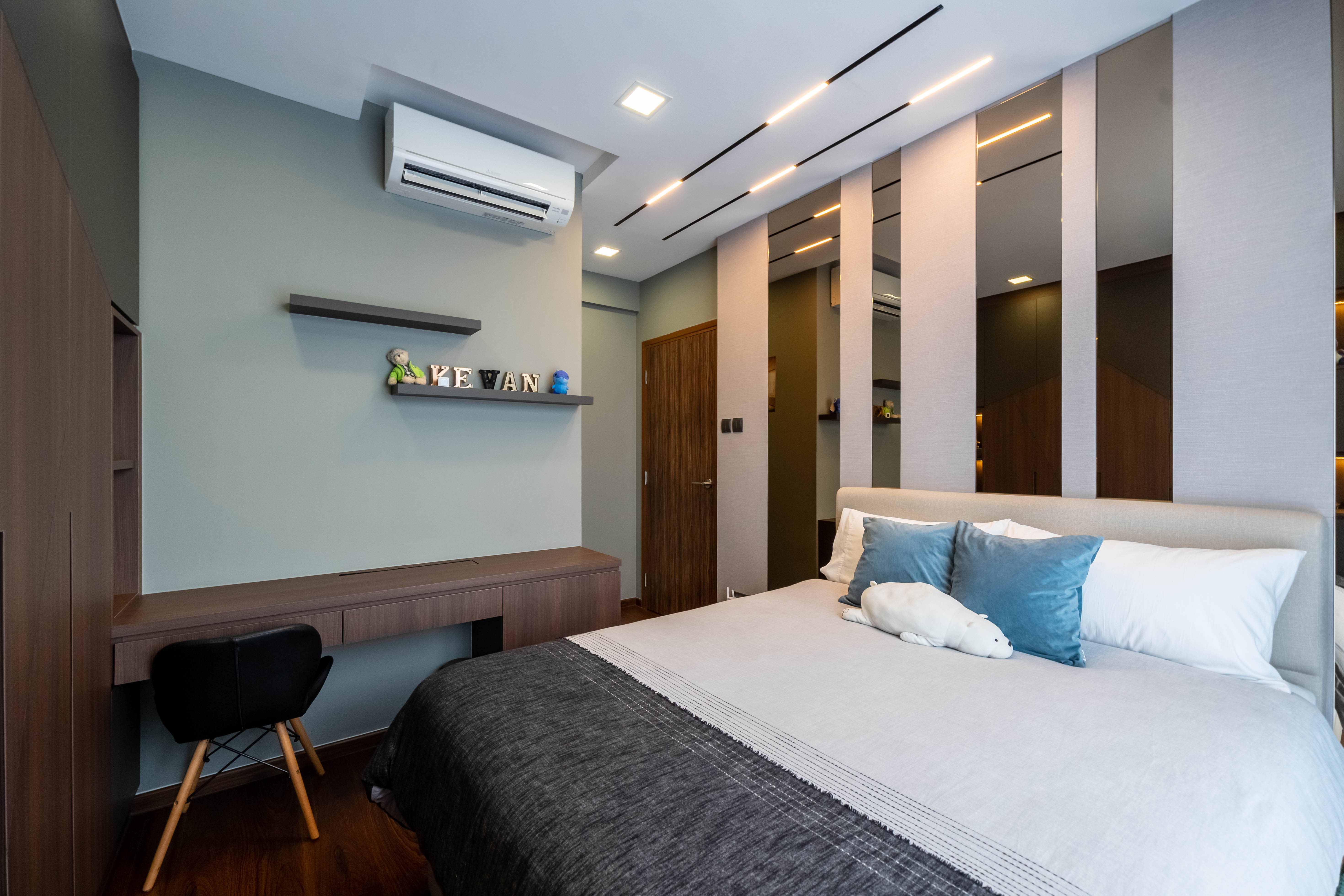 Contemporary, Minimalist Design - Bedroom - Condominium - Design by Dots n Tots Interior Pte Ltd