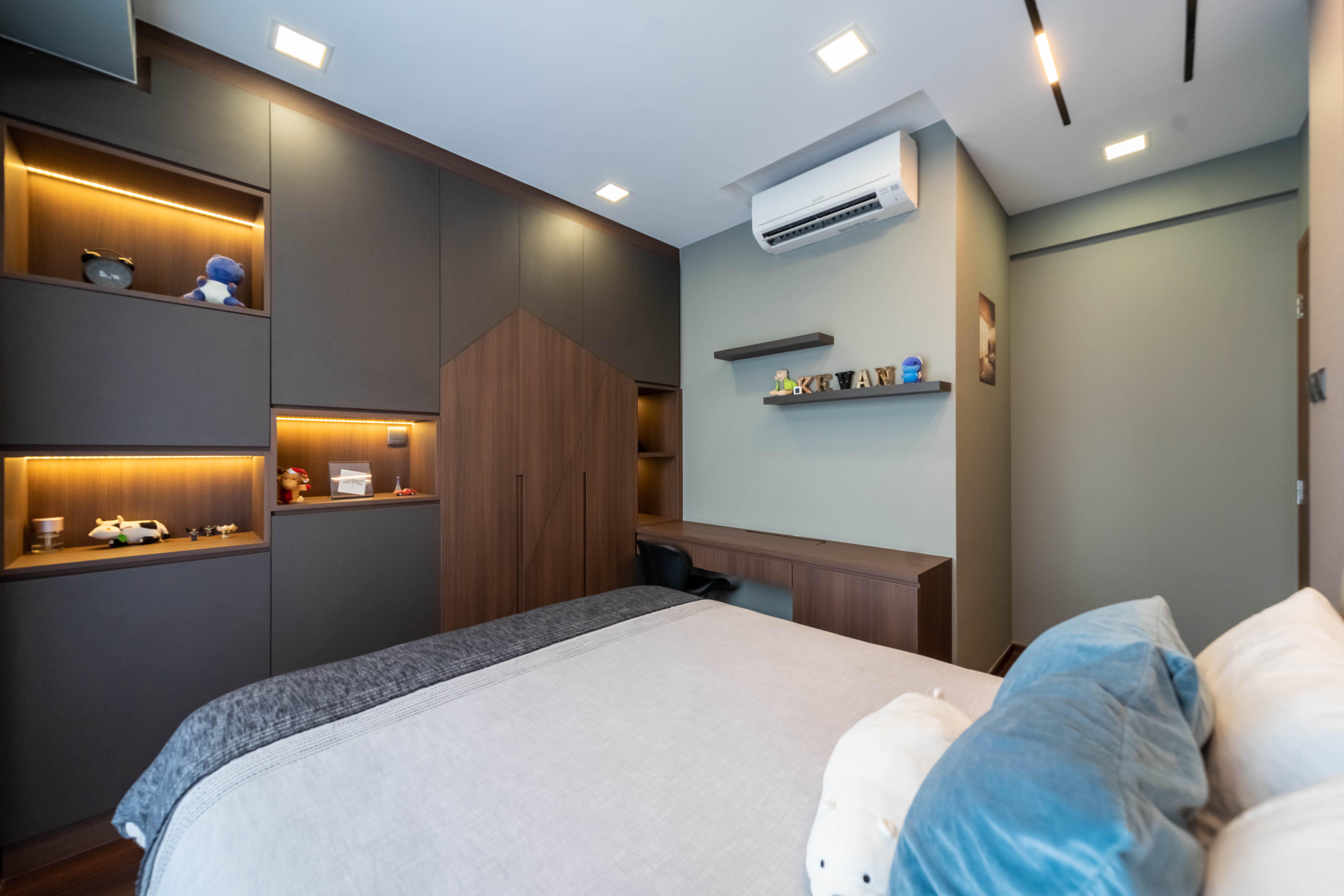 Contemporary, Minimalist Design - Bedroom - Condominium - Design by Dots n Tots Interior Pte Ltd