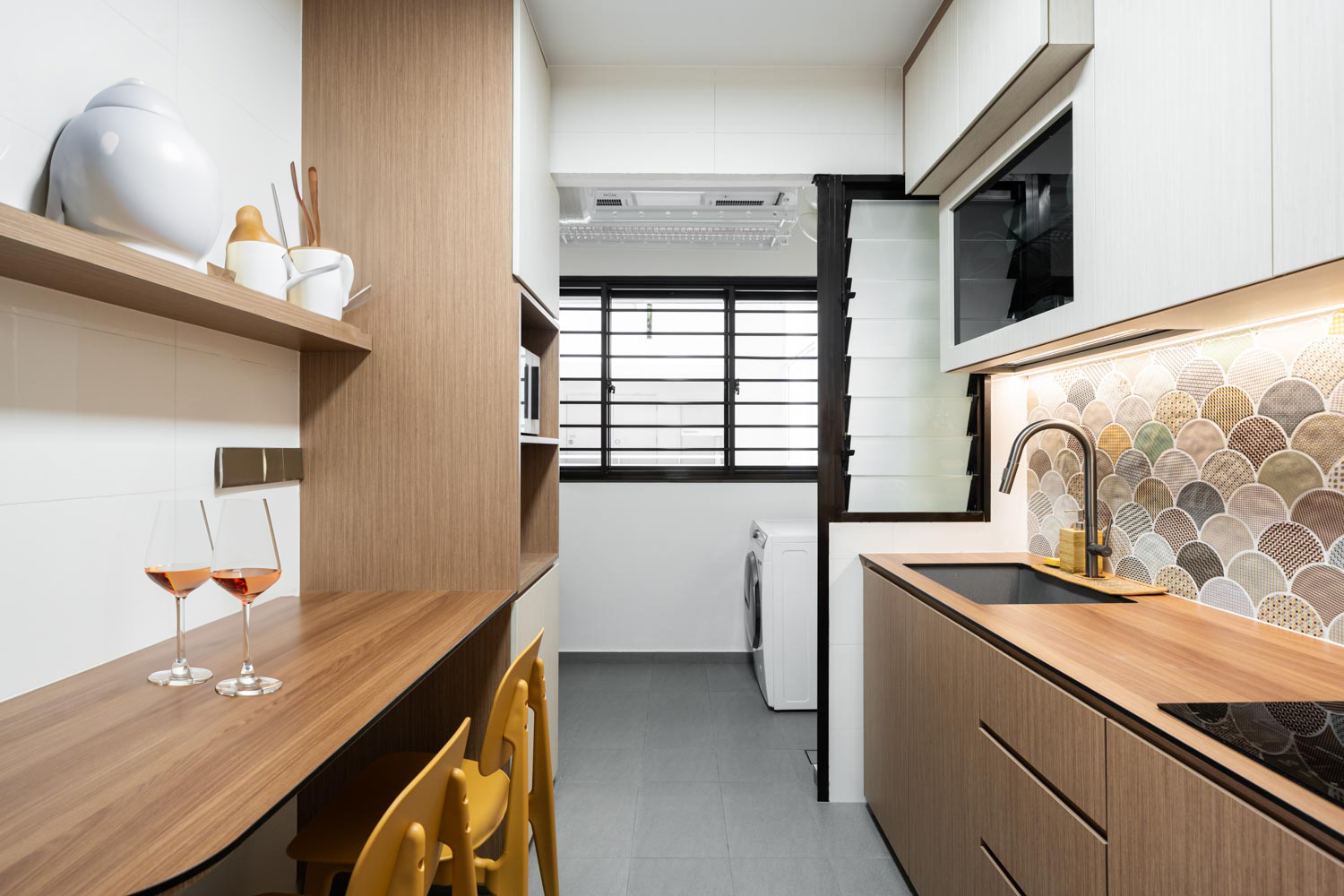 Contemporary Design - Kitchen - HDB 5 Room - Design by Dots n Tots Interior Pte Ltd