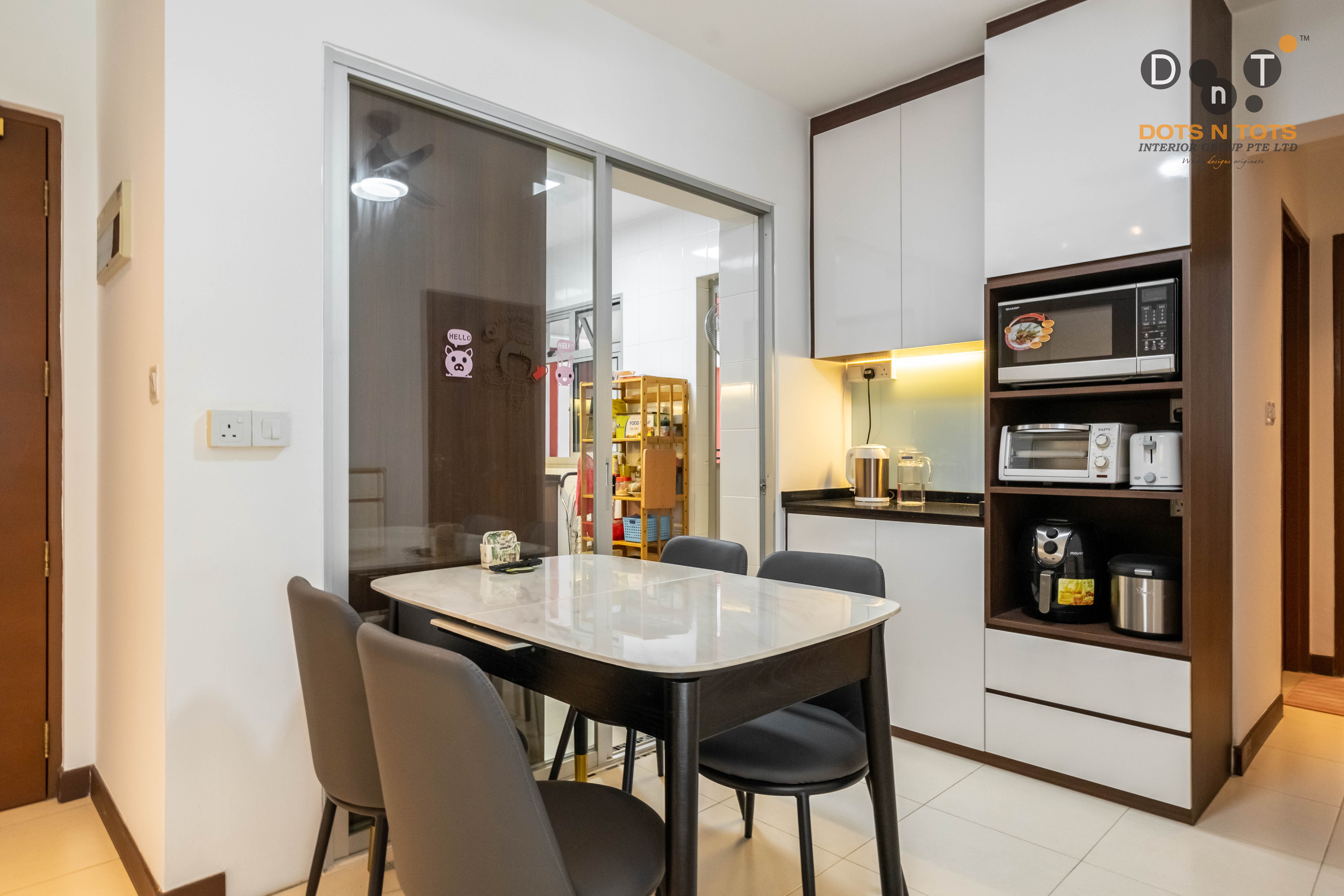 Contemporary Design - Dining Room - HDB 4 Room - Design by Dots n Tots Interior Pte Ltd