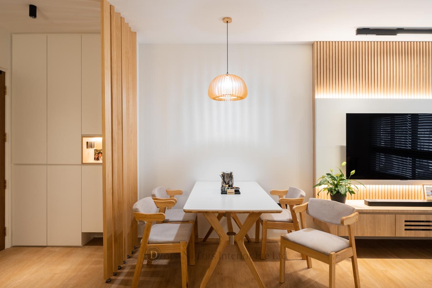 Contemporary, Minimalist, Modern Design - Dining Room - HDB 4 Room - Design by Dots n Tots Interior Pte Ltd