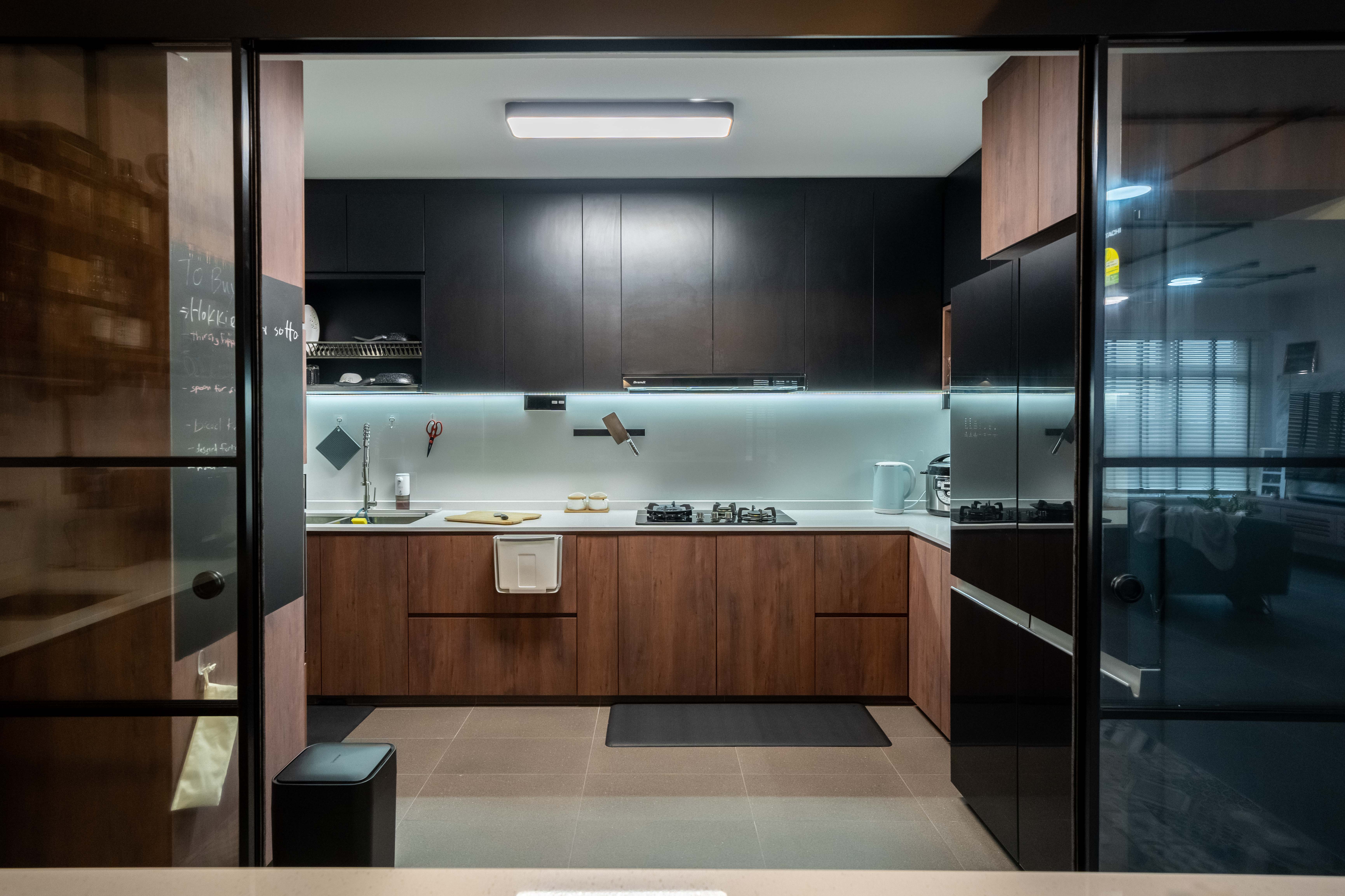 Modern Design - Kitchen - HDB 5 Room - Design by Dots n Tots Interior Pte Ltd