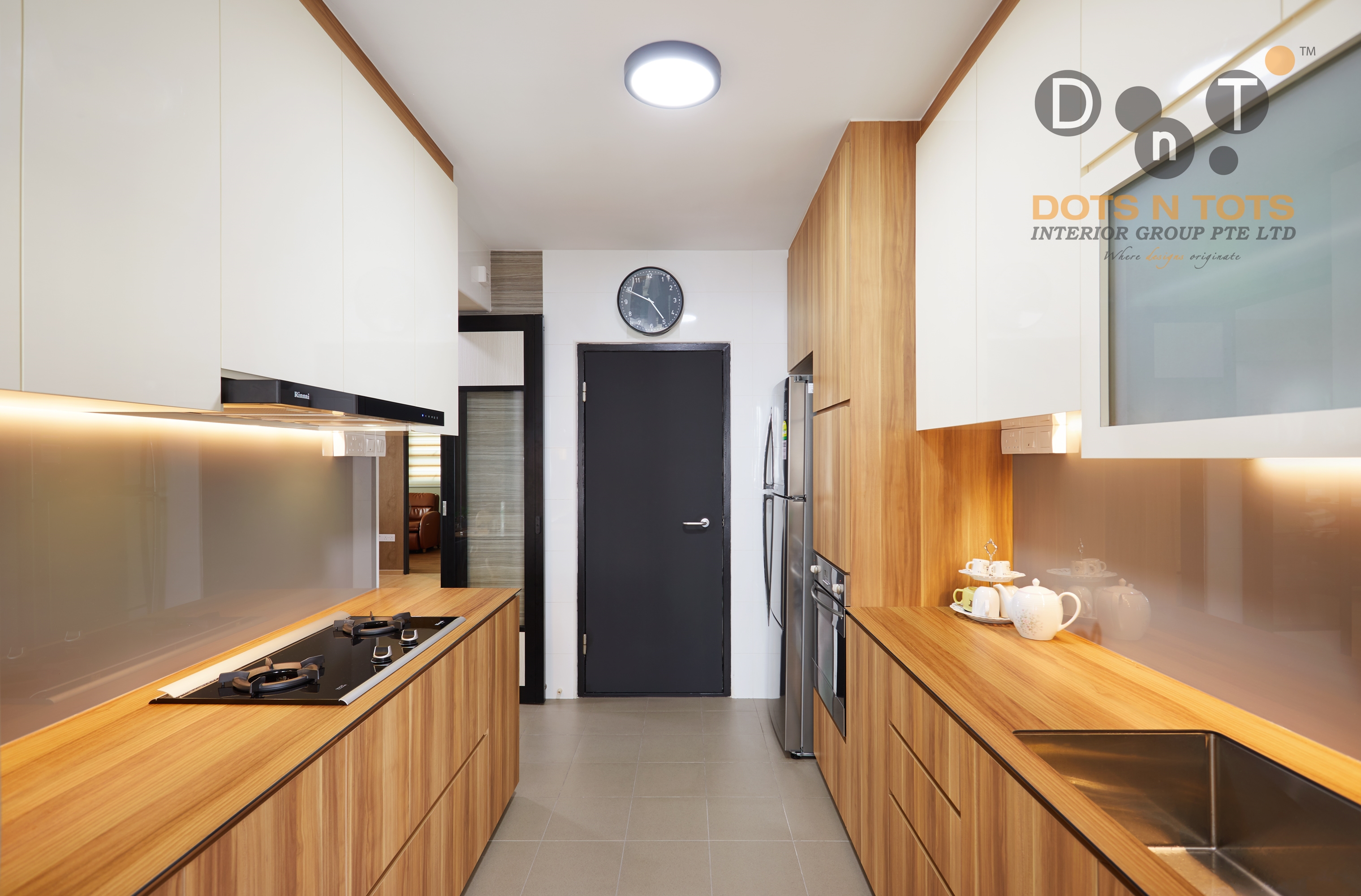 Modern Design - Kitchen - HDB 5 Room - Design by Dots n Tots Interior Pte Ltd