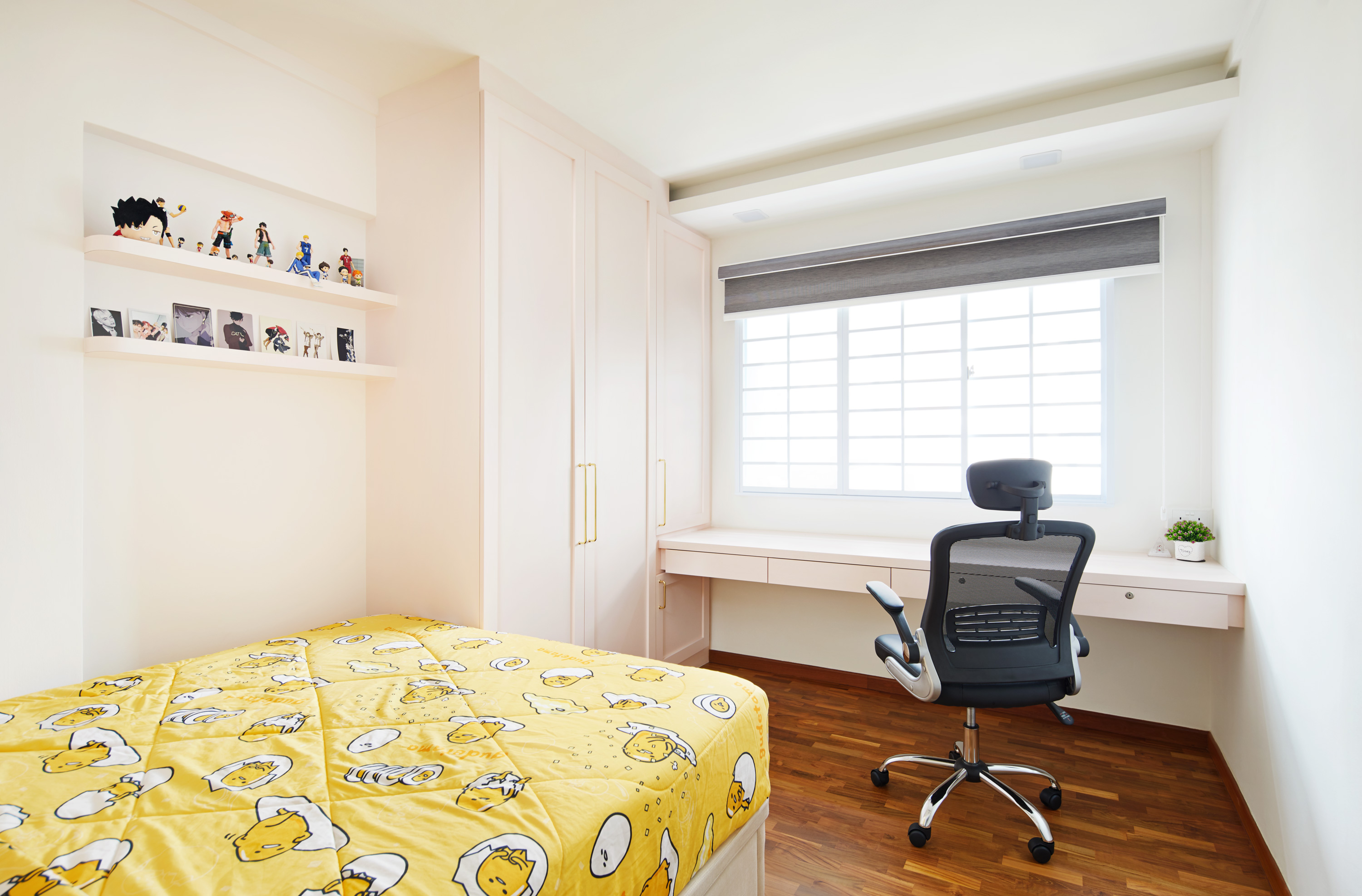 Contemporary, Modern Design - Bedroom - HDB 5 Room - Design by Dots n Tots Interior Pte Ltd