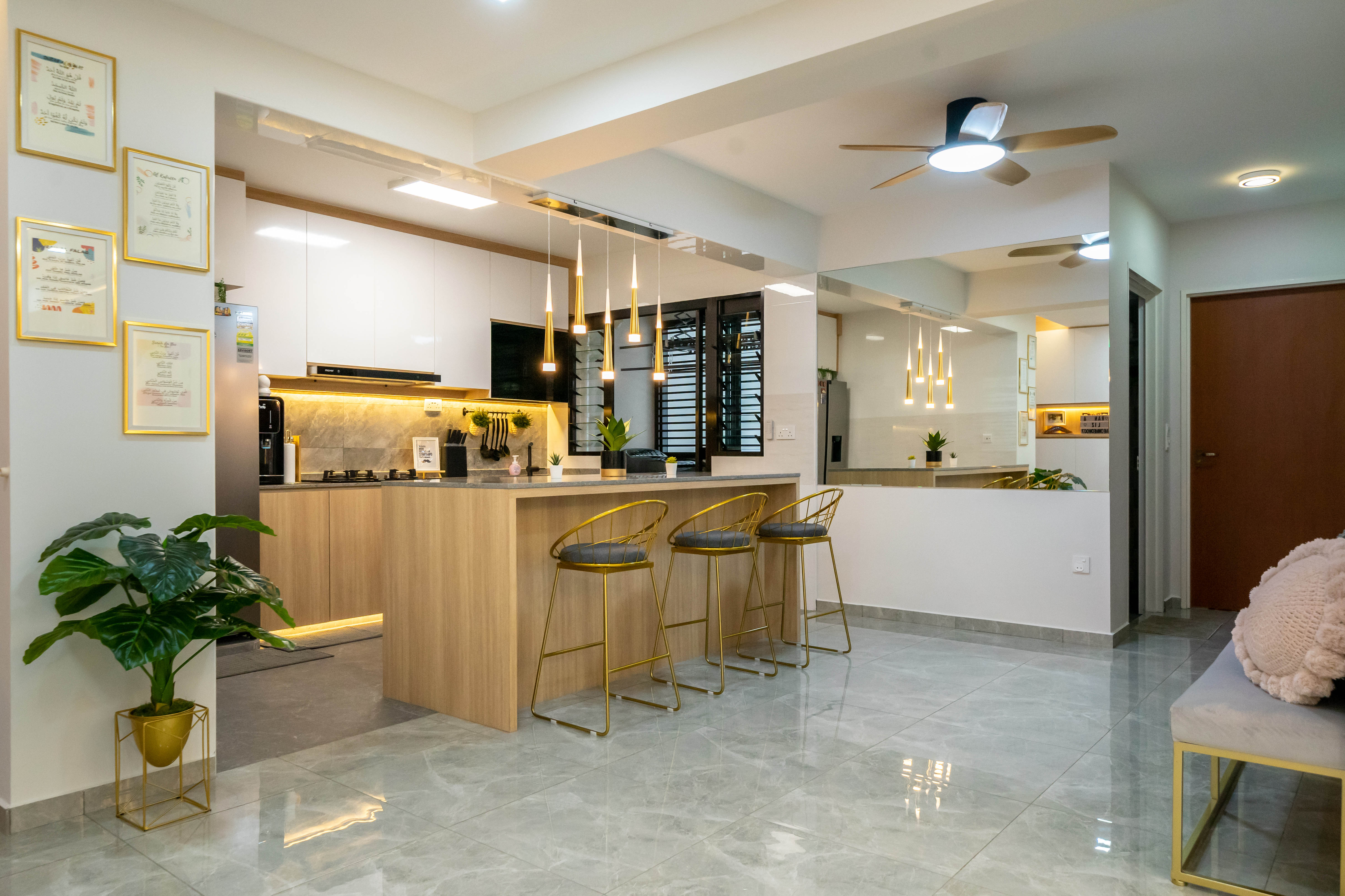 Modern Design - Kitchen - HDB 5 Room - Design by Dots n Tots Interior Pte Ltd