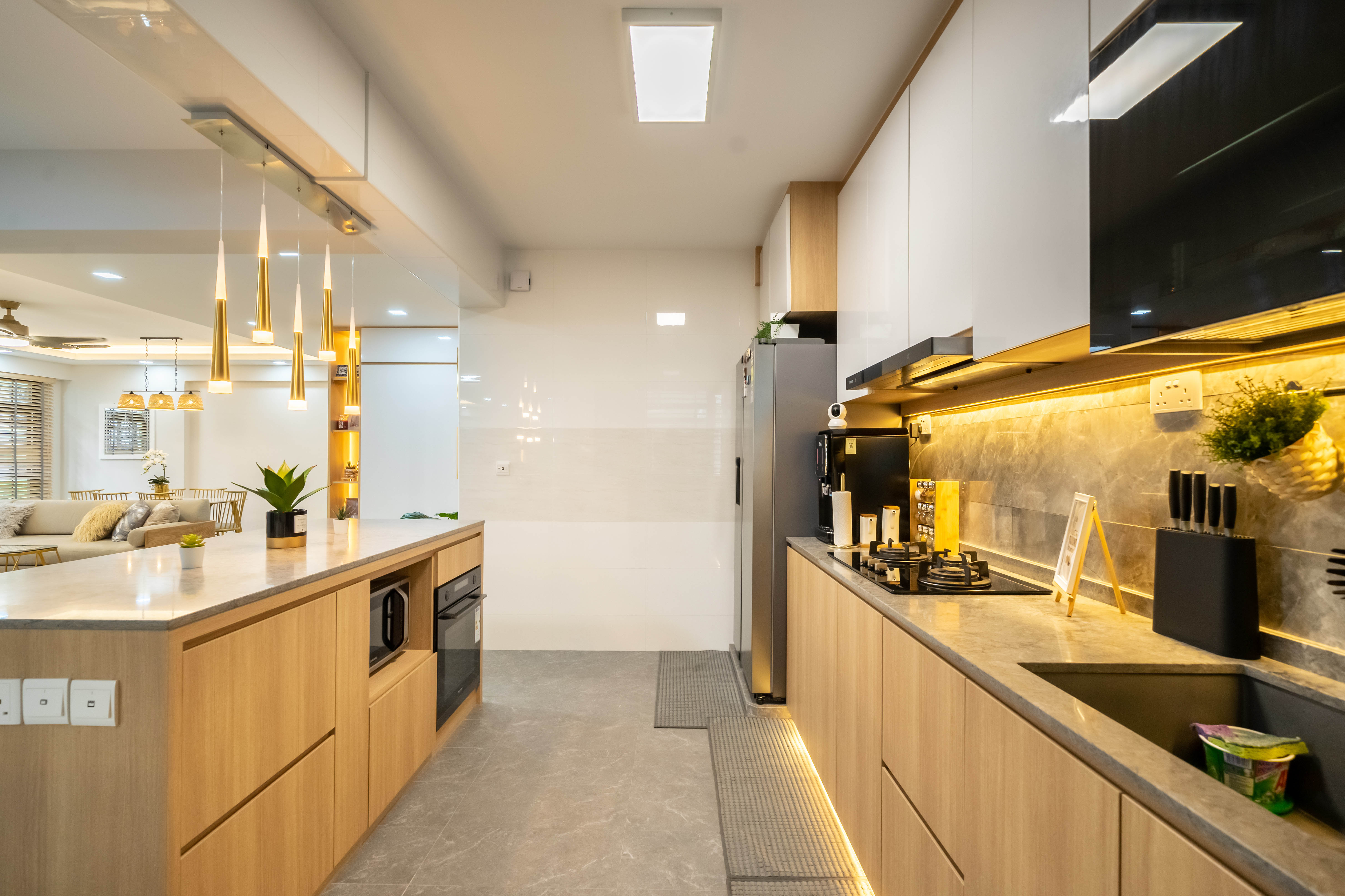 Modern Design - Kitchen - HDB 5 Room - Design by Dots n Tots Interior Pte Ltd