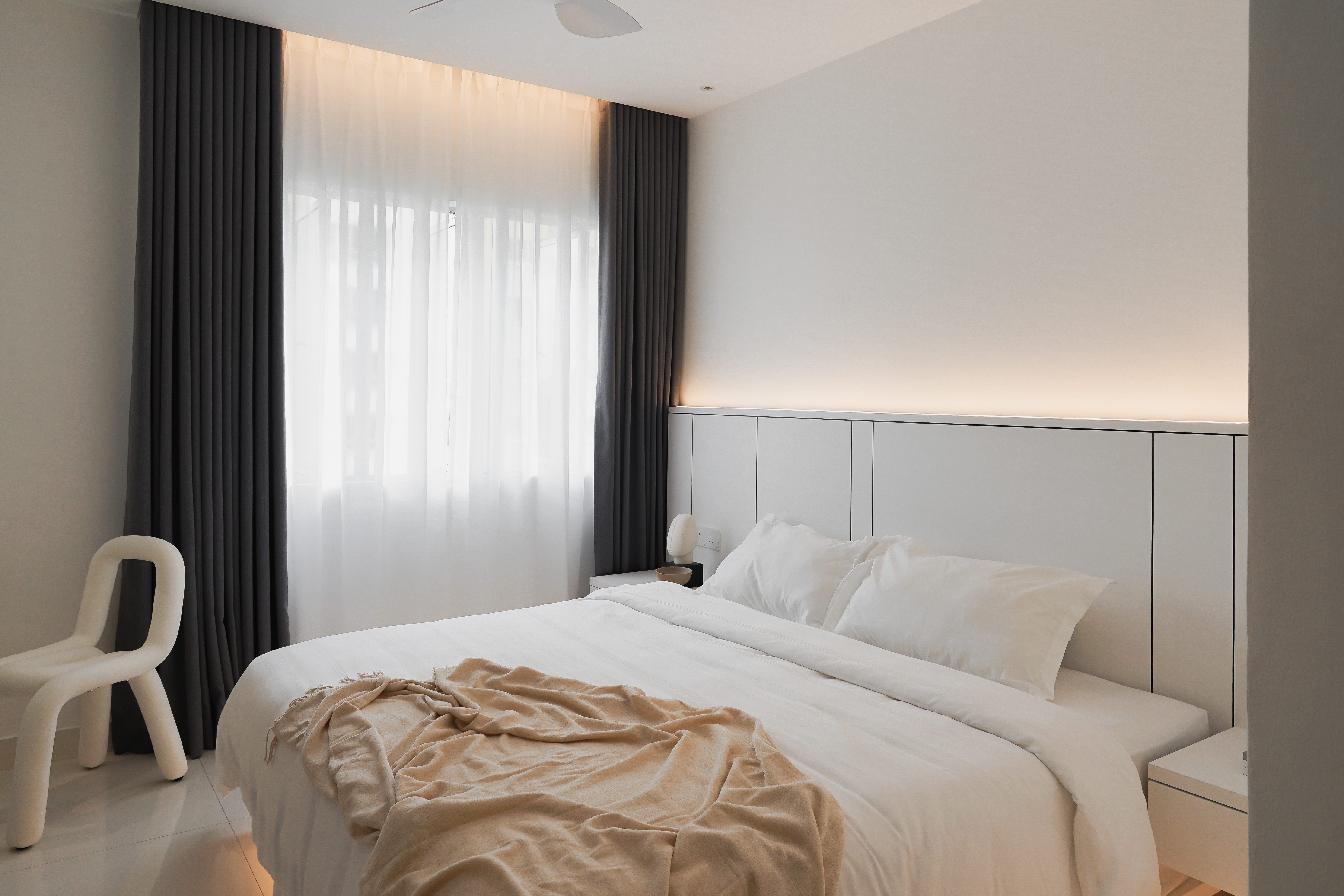 Minimalist Design - Bedroom - Condominium - Design by Doubble Interior Associates Singapore