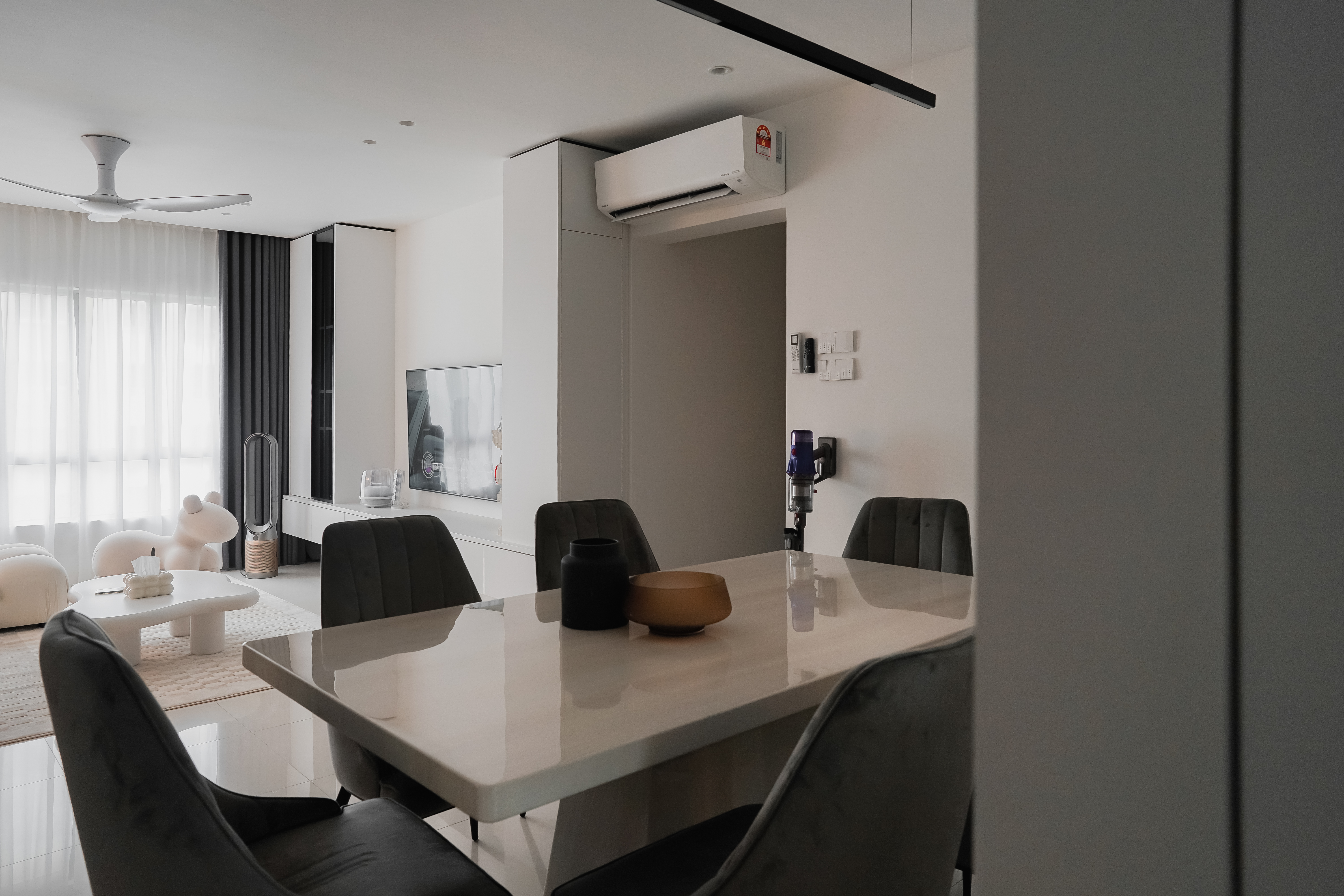 Minimalist Design - Dining Room - Condominium - Design by Doubble Interior Associates Singapore