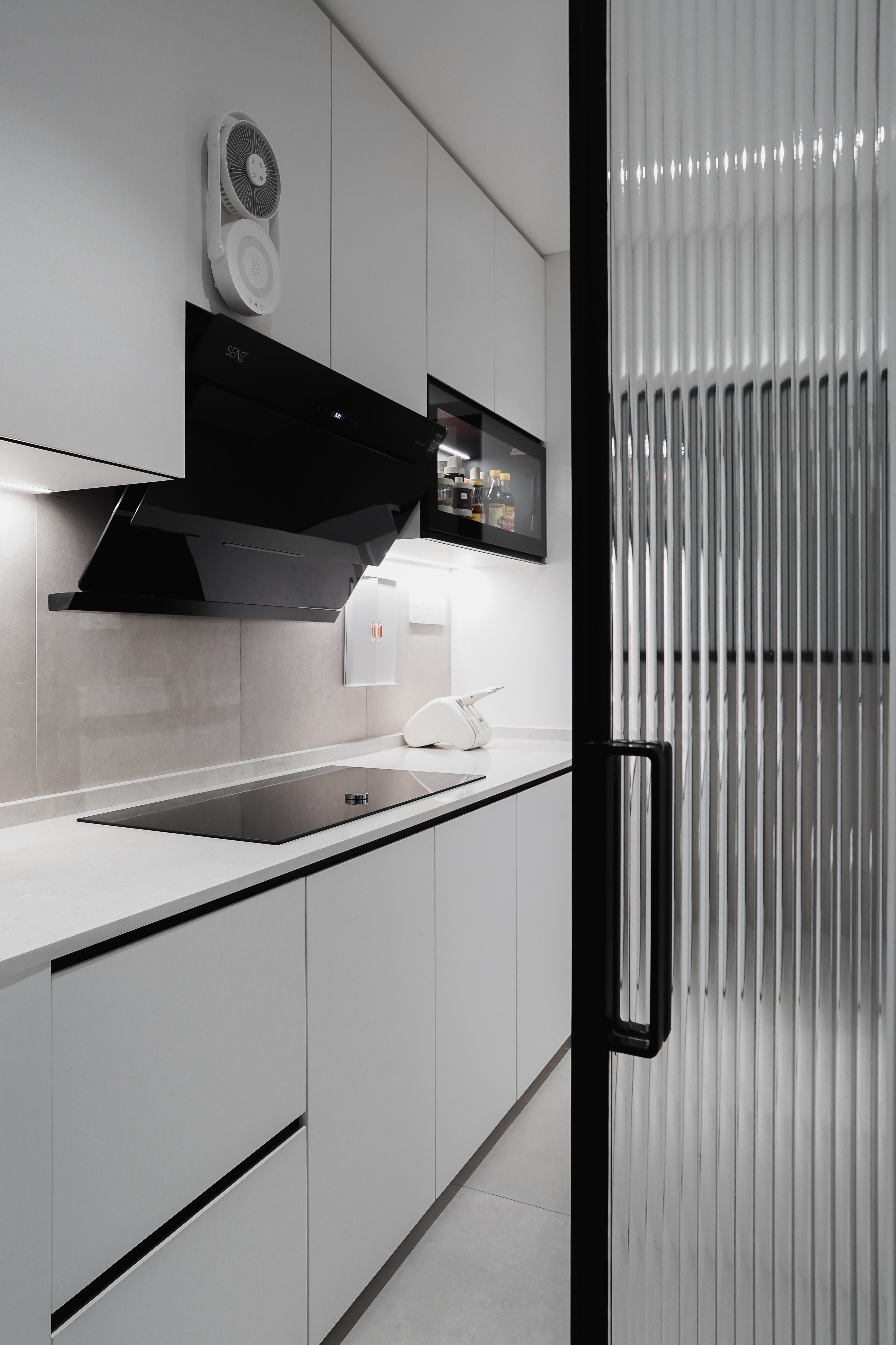 Minimalist Design - Kitchen - Condominium - Design by Doubble Interior Associates Singapore