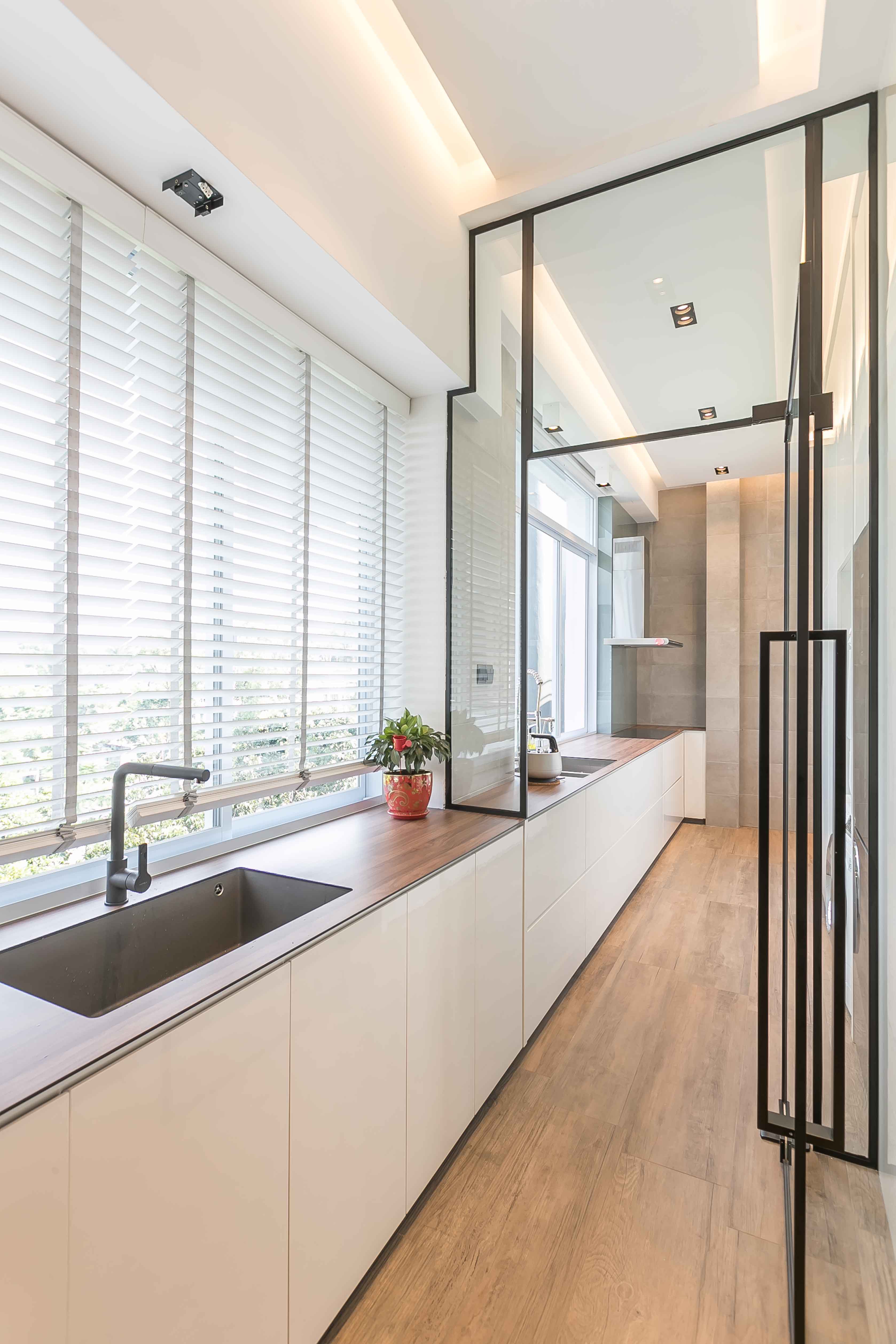 Contemporary Design - Kitchen - Condominium - Design by Dreamvision Designer Pte Ltd