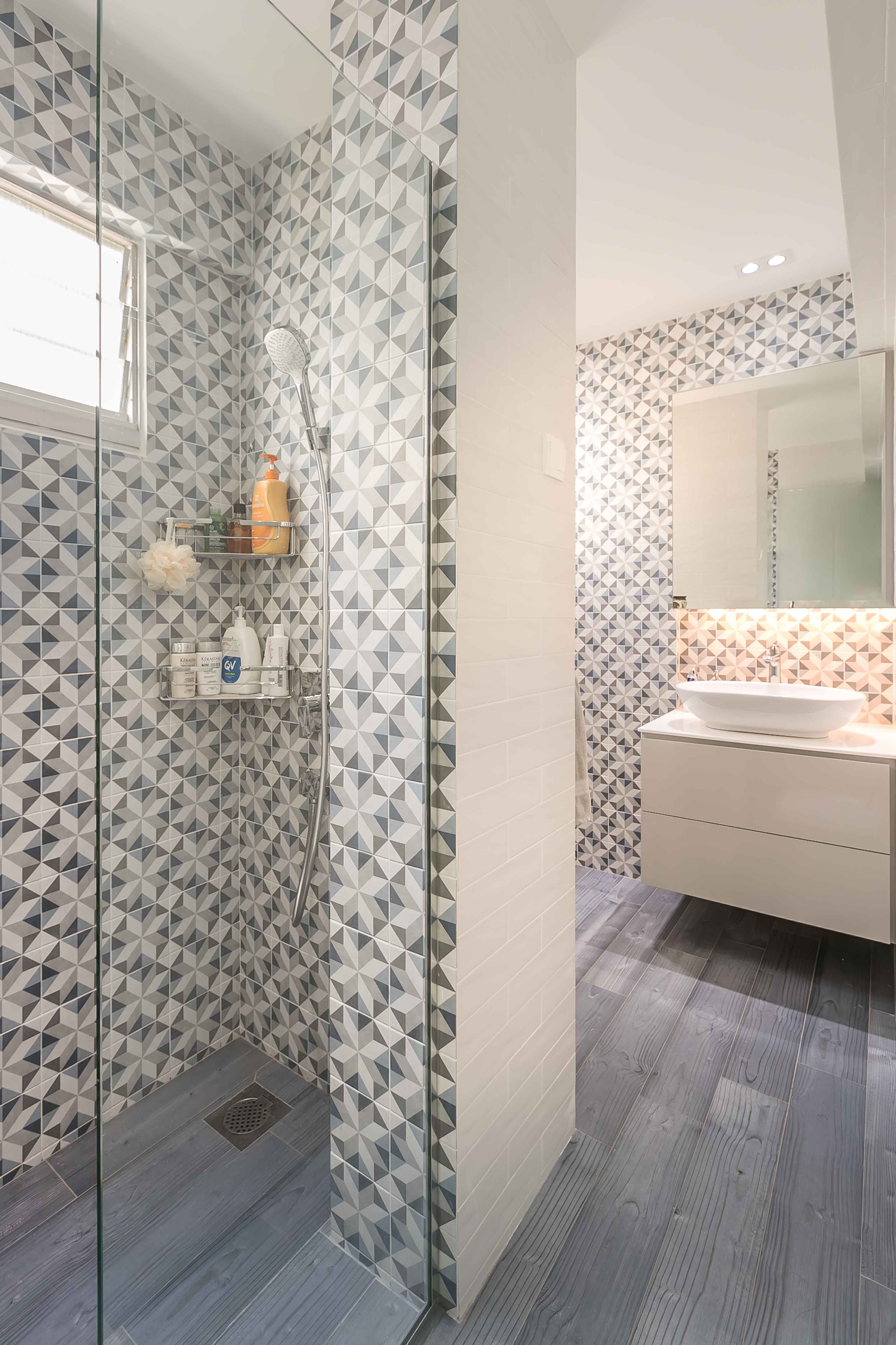 Contemporary, Modern Design - Bathroom - HDB 3 Room - Design by Dreamvision Designer Pte Ltd