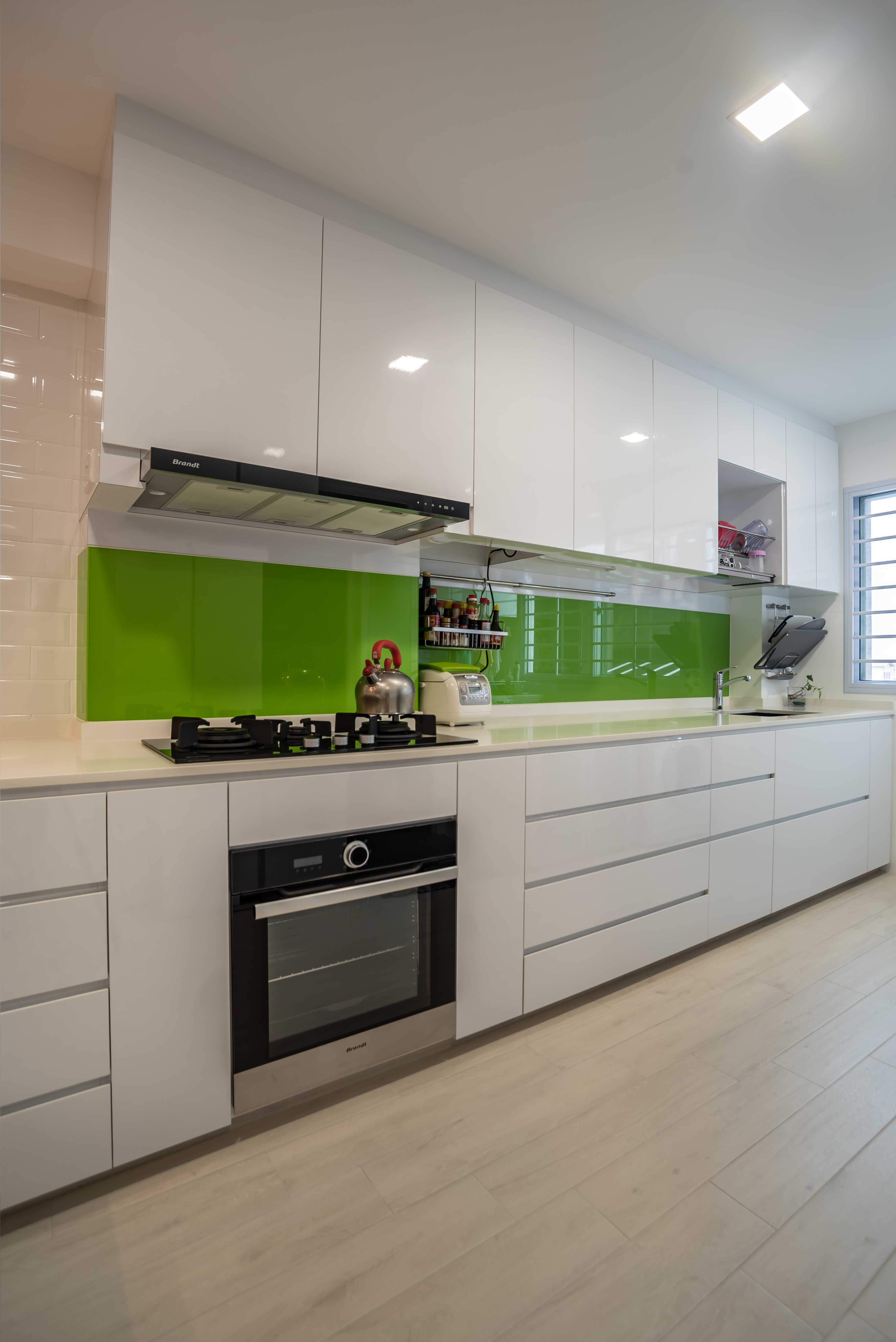 Modern Design - Kitchen - HDB 5 Room - Design by Dreamvision Designer Pte Ltd