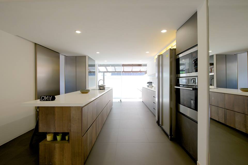 Modern Design - Kitchen - Landed House - Design by Dyel Pte Ltd