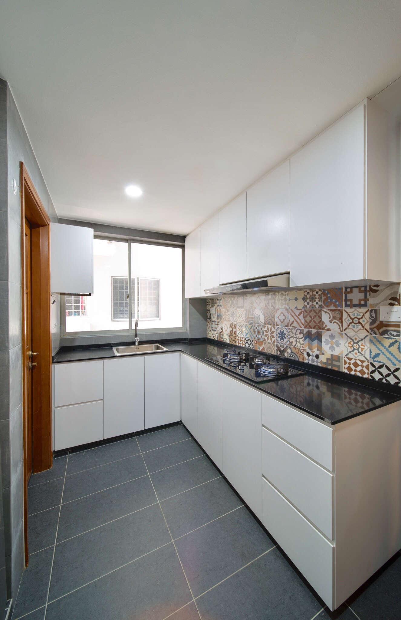 Modern Design - Kitchen - Condominium - Design by Dyel Pte Ltd