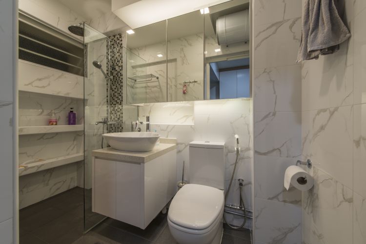 Modern Design - Bathroom - HDB Executive Apartment - Design by Dzign Station Pte ltd